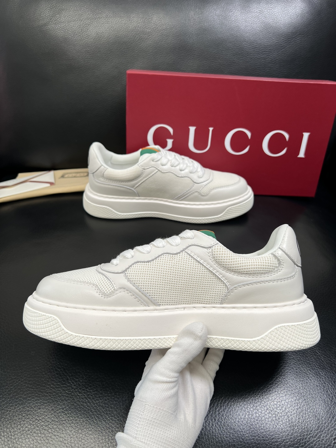 Gucci 顶级代购 古奇专柜新款，原厂配置意大利进口牛皮搭配印花布面料，进口牛皮内里垫，透气舒适，鞋底