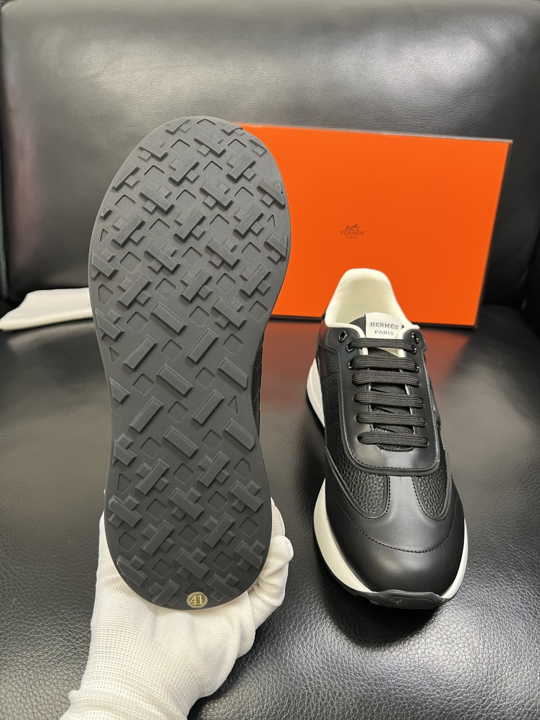 Hermes 高品质 顶级工艺品 爱马仕 专柜同步发售原厂配置，意大利进口原版牛皮面料，高品质拼接工艺，
