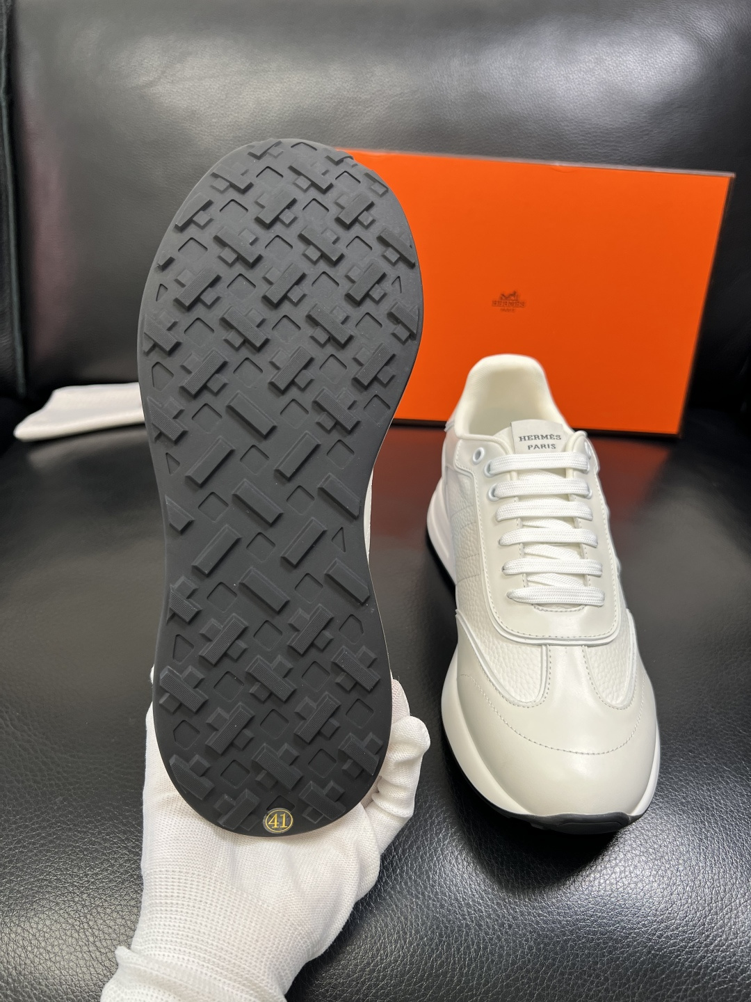 Hermes 高品质 顶级工艺品 爱马仕 专柜同步发售原厂配置，意大利进口原版牛皮面料，高品质拼接工艺，