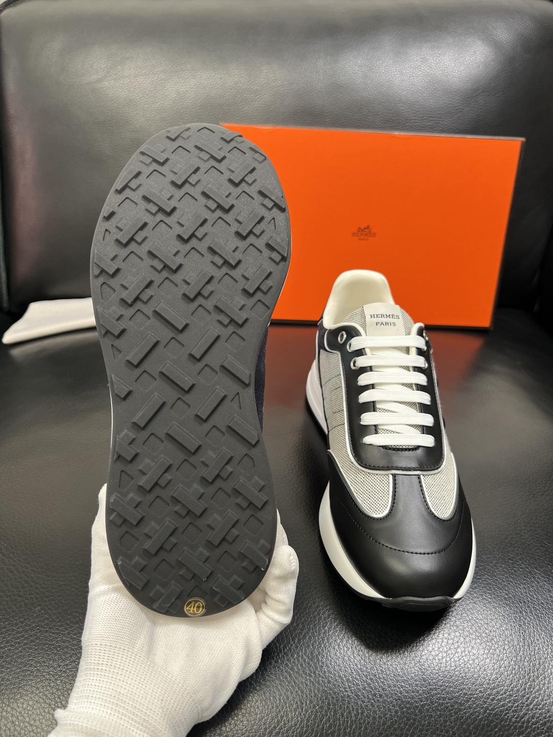 Hermes 高品质 顶级工艺品 爱马仕 专柜同步发售原厂配置，意大利进口原版牛皮面料，高品质拼接工艺，