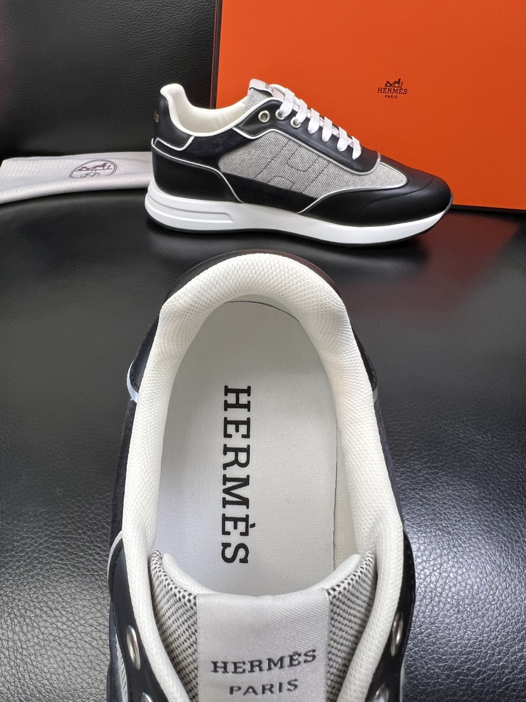 Hermes 高品质 顶级工艺品 爱马仕 专柜同步发售原厂配置，意大利进口原版牛皮面料，高品质拼接工艺，