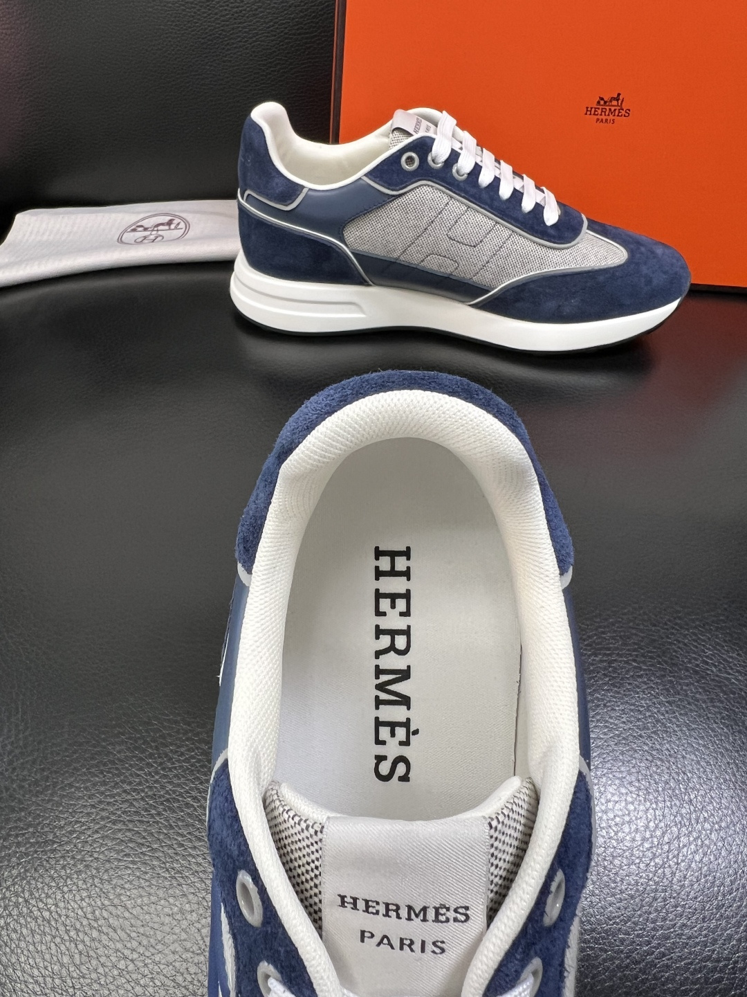 Hermes 高品质 顶级工艺品 爱马仕 专柜同步发售原厂配置，意大利进口原版牛皮面料，高品质拼接工艺，