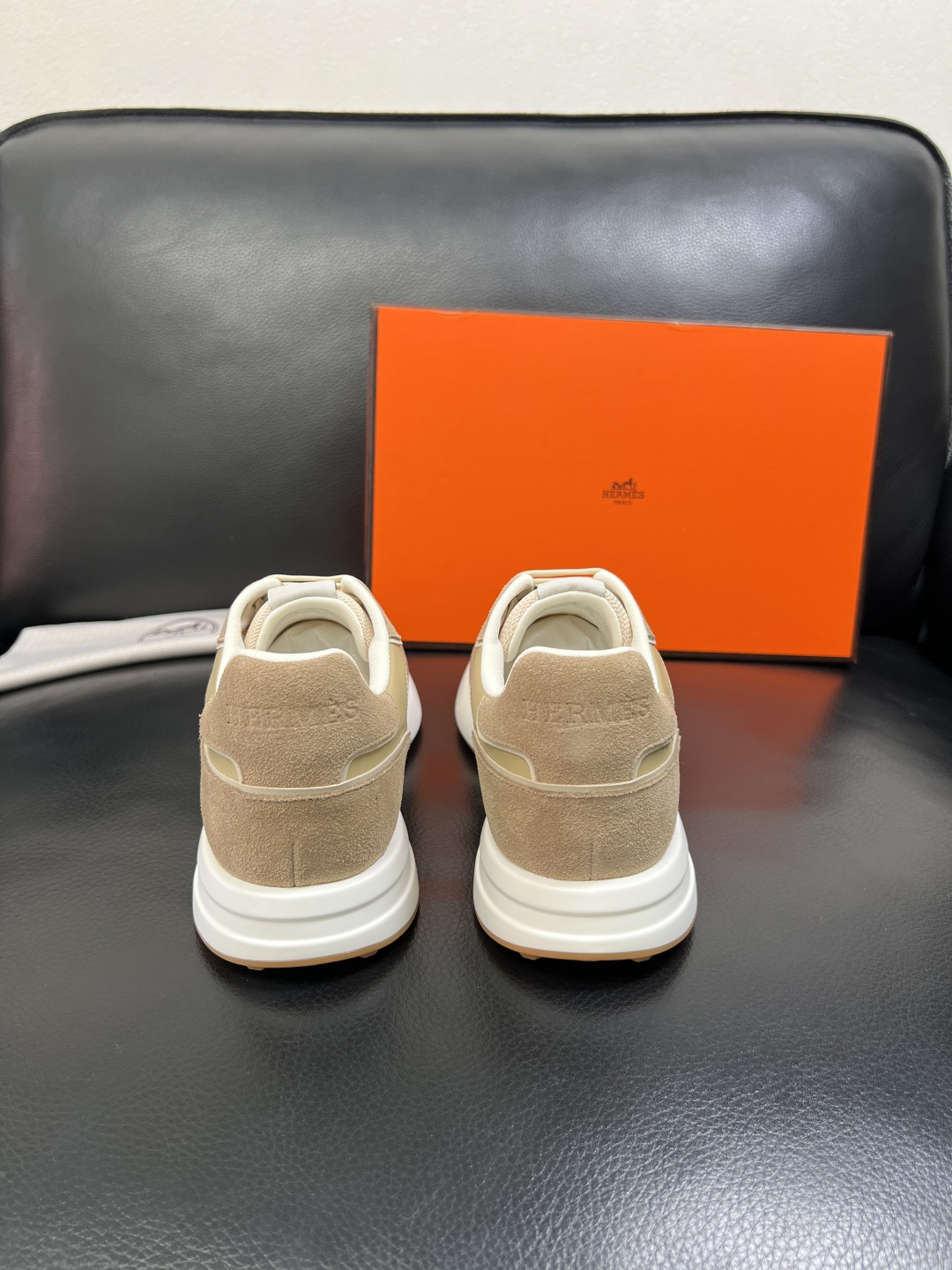 Hermes 高品质 顶级工艺品 爱马仕 专柜同步发售原厂配置，意大利进口原版牛皮面料，高品质拼接工艺，