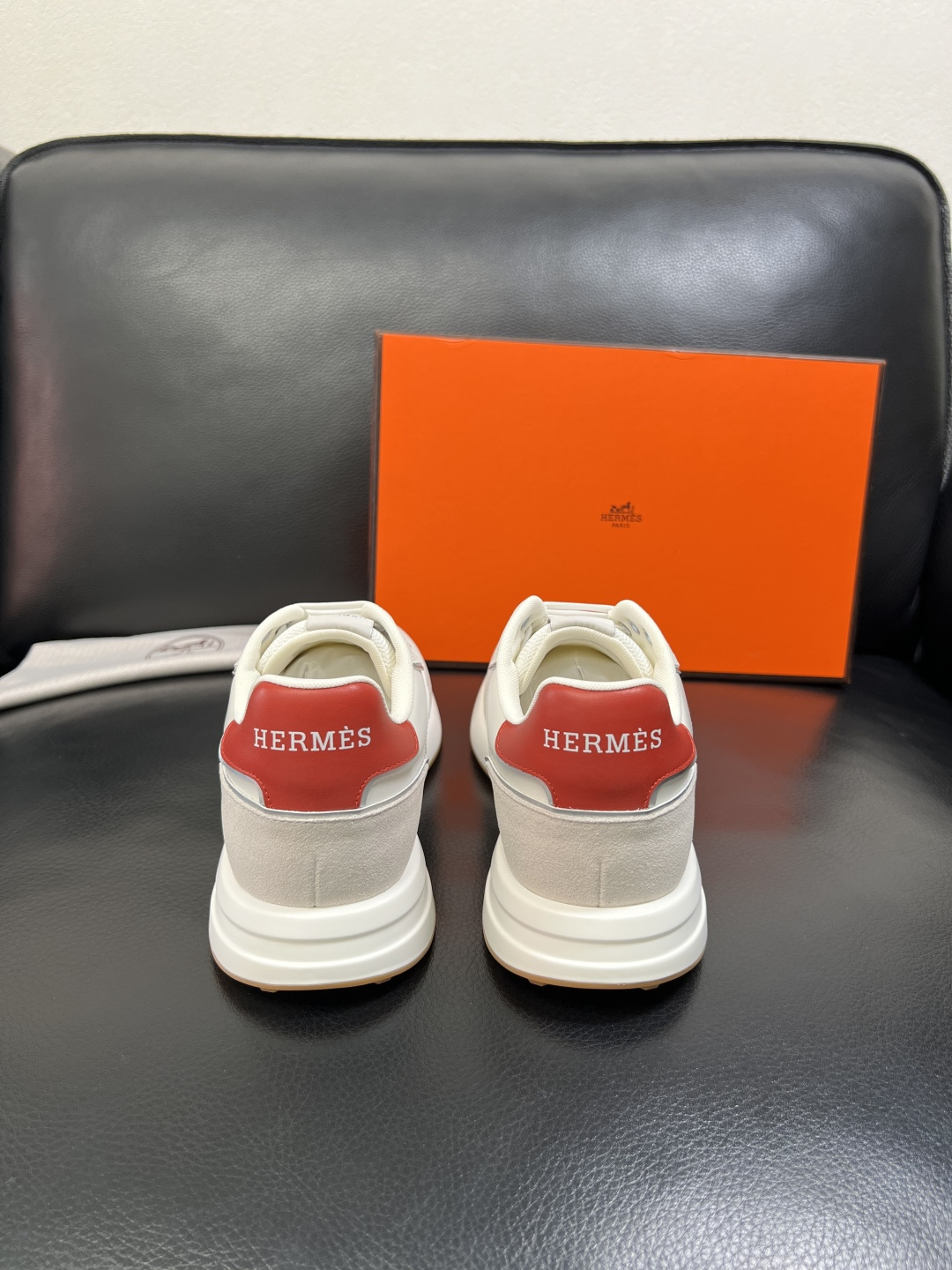 Hermes 高品质 顶级工艺品 爱马仕 专柜同步发售原厂配置，意大利进口原版牛皮面料，高品质拼接工艺，