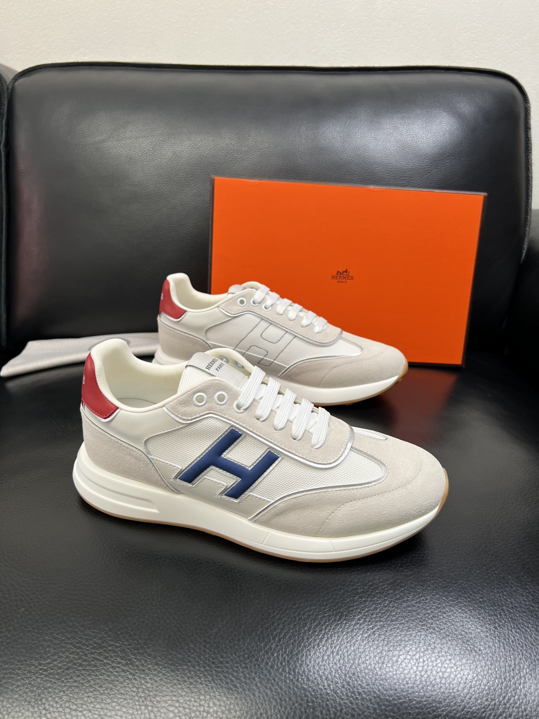 Hermes 高品质 顶级工艺品 爱马仕 专柜同步发售原厂配置，意大利进口原版牛皮面料，高品质拼接工艺，