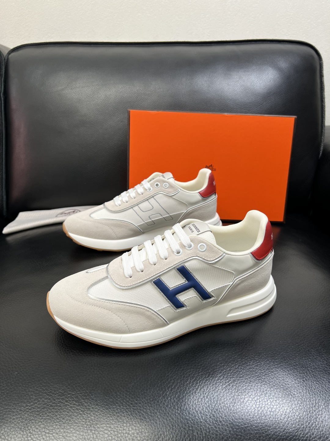 Hermes 高品质 顶级工艺品 爱马仕 专柜同步发售原厂配置，意大利进口原版牛皮面料，高品质拼接工艺，