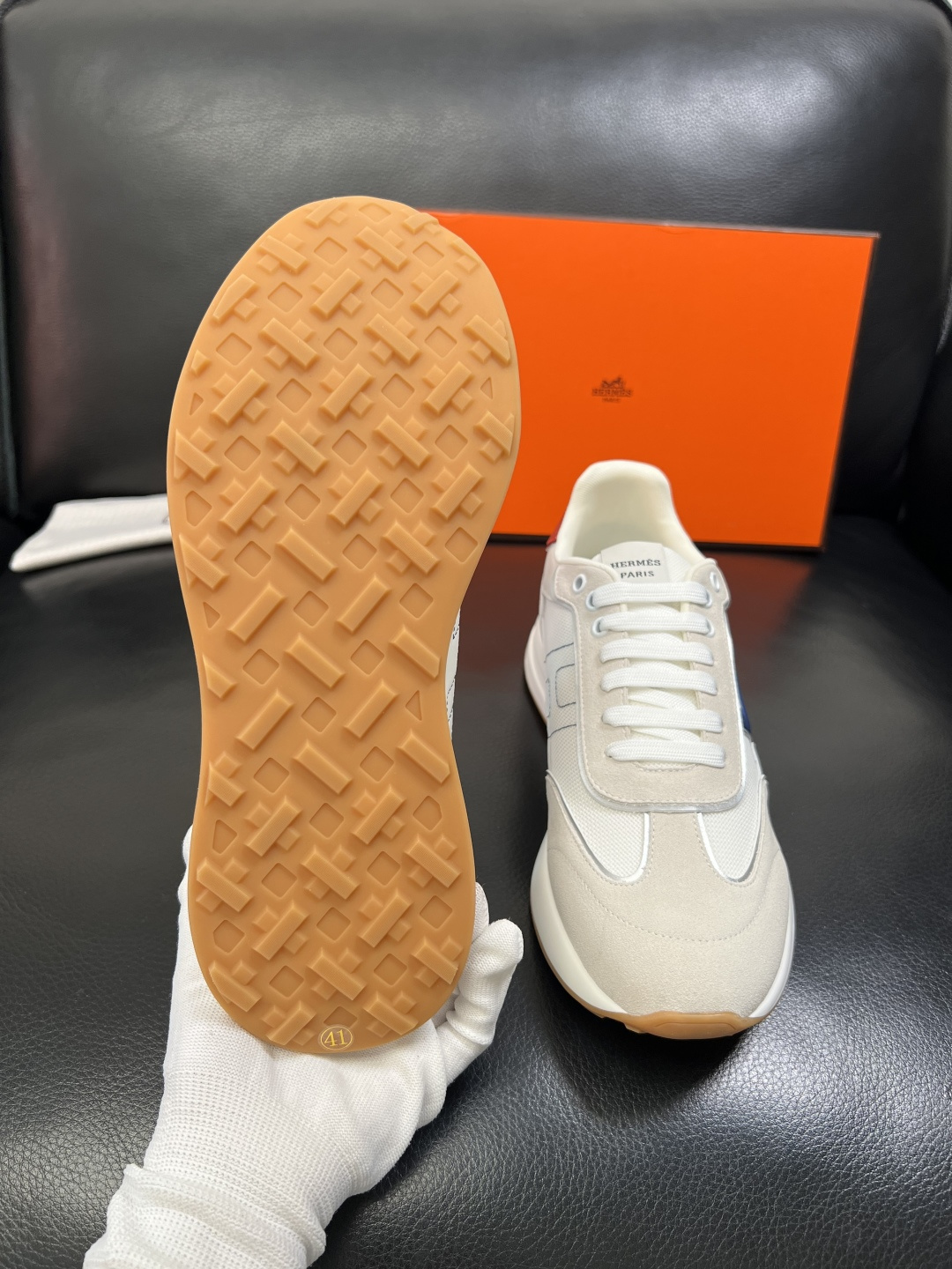 Hermes 高品质 顶级工艺品 爱马仕 专柜同步发售原厂配置，意大利进口原版牛皮面料，高品质拼接工艺，