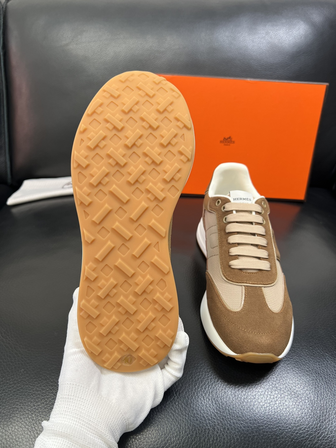 Hermes 高品质 顶级工艺品 爱马仕 专柜同步发售原厂配置，意大利进口原版牛皮面料，高品质拼接工艺，