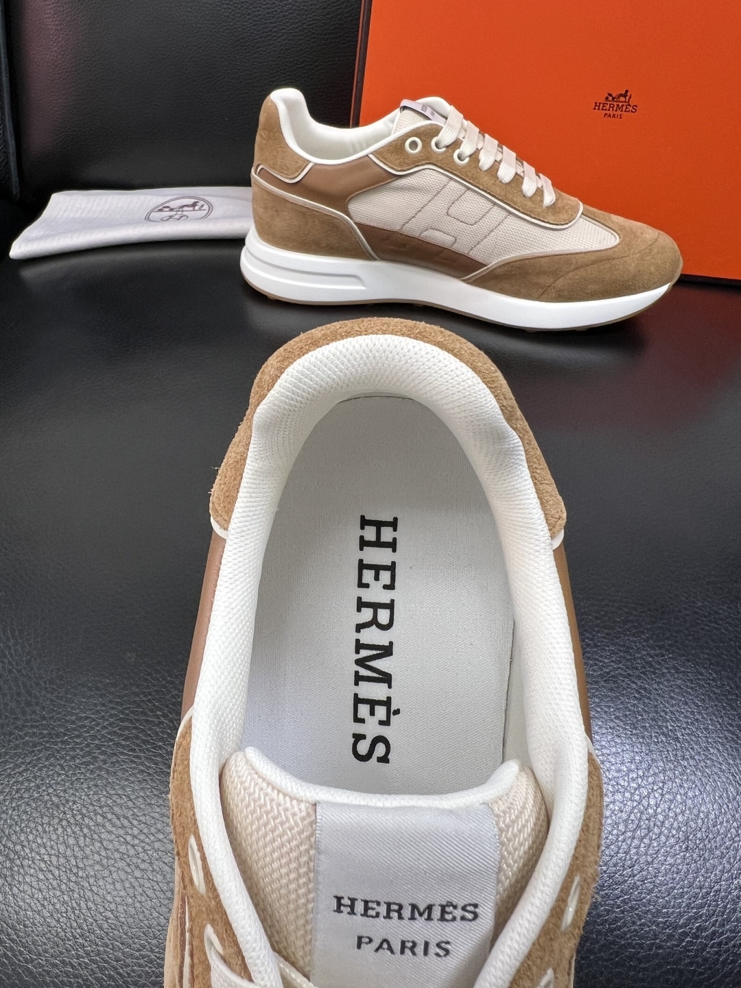 Hermes 高品质 顶级工艺品 爱马仕 专柜同步发售原厂配置，意大利进口原版牛皮面料，高品质拼接工艺，