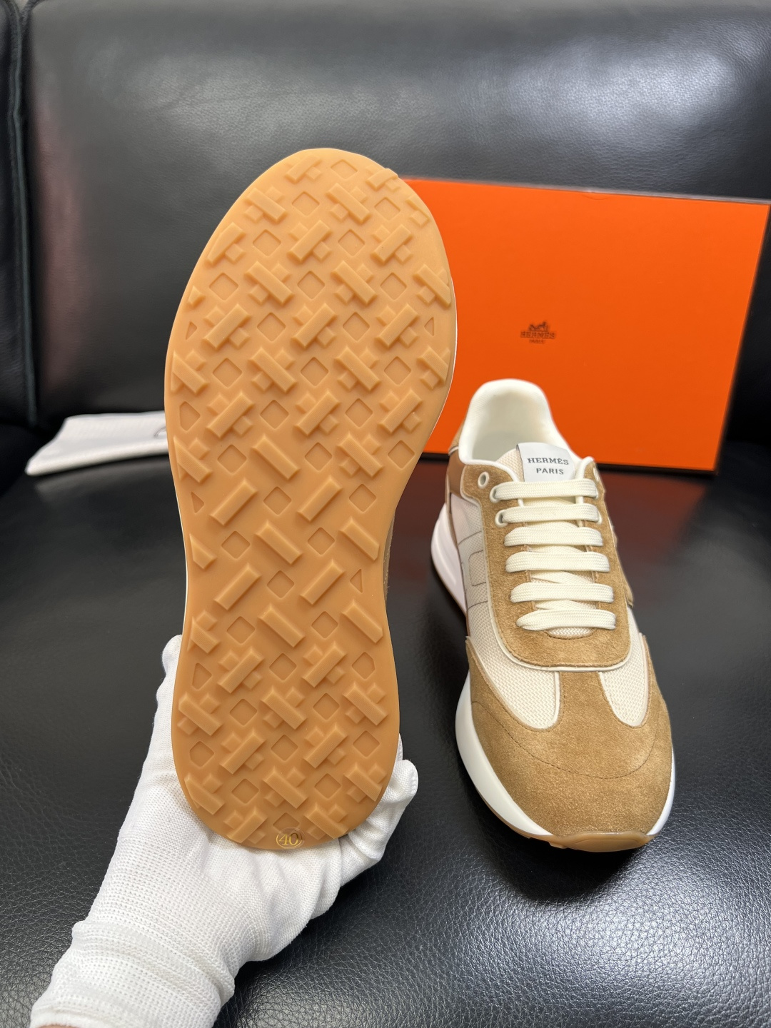 Hermes 高品质 顶级工艺品 爱马仕 专柜同步发售原厂配置，意大利进口原版牛皮面料，高品质拼接工艺，