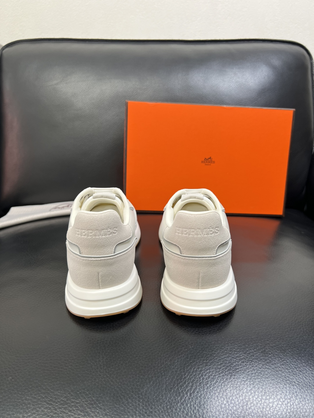 Hermes 高品质 顶级工艺品 爱马仕 专柜同步发售原厂配置，意大利进口原版牛皮面料，高品质拼接工艺，