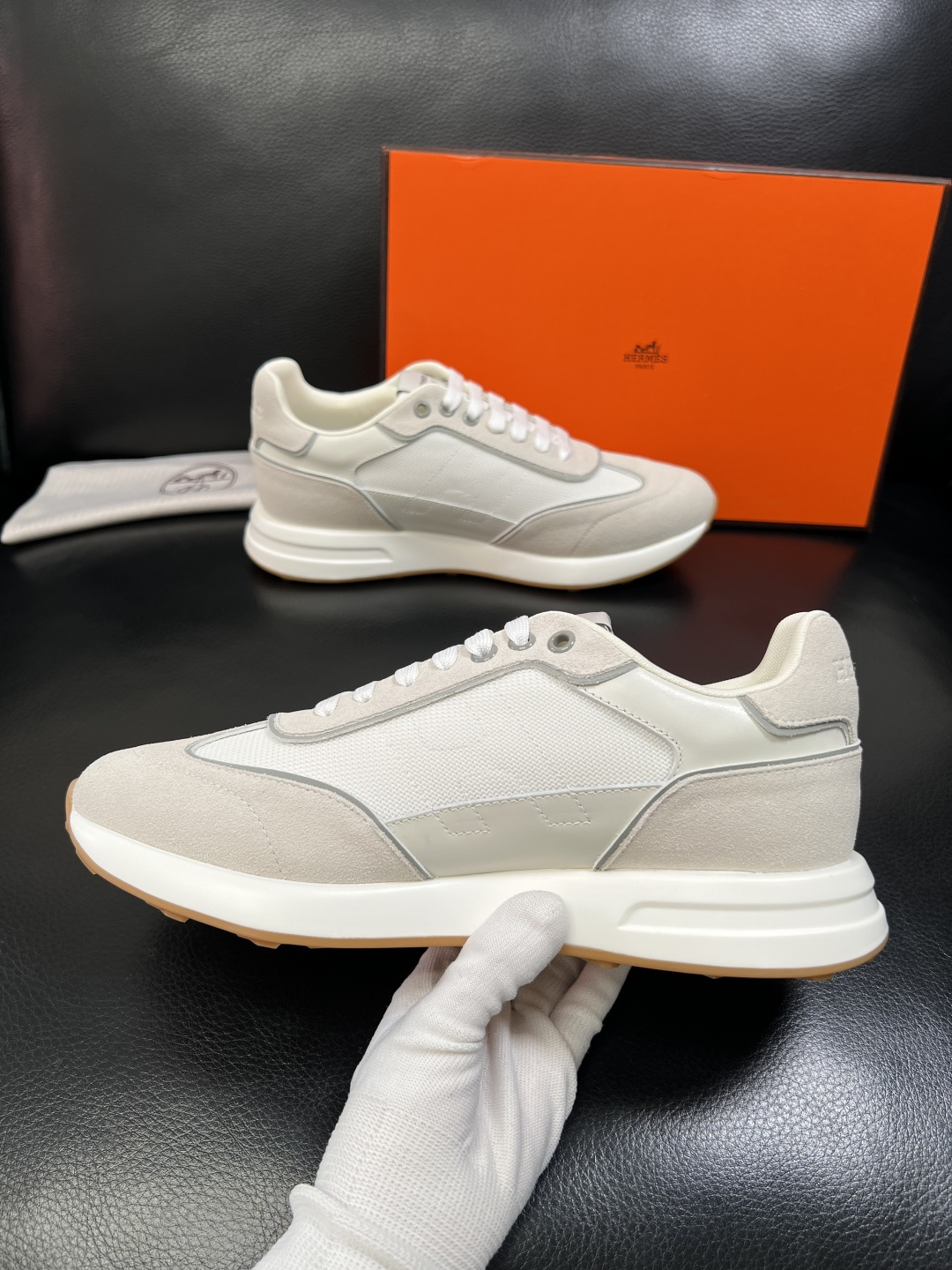 Hermes 高品质 顶级工艺品 爱马仕 专柜同步发售原厂配置，意大利进口原版牛皮面料，高品质拼接工艺，