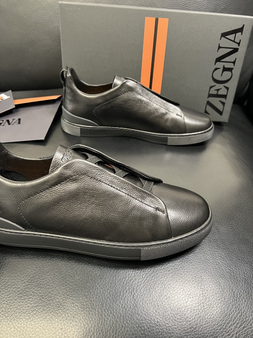 Zegna 高品质 顶级工艺品 杰尼亚 专柜新款原厂配置，意大利进口牛皮面料，进口牛里垫，透气舒适，鞋底