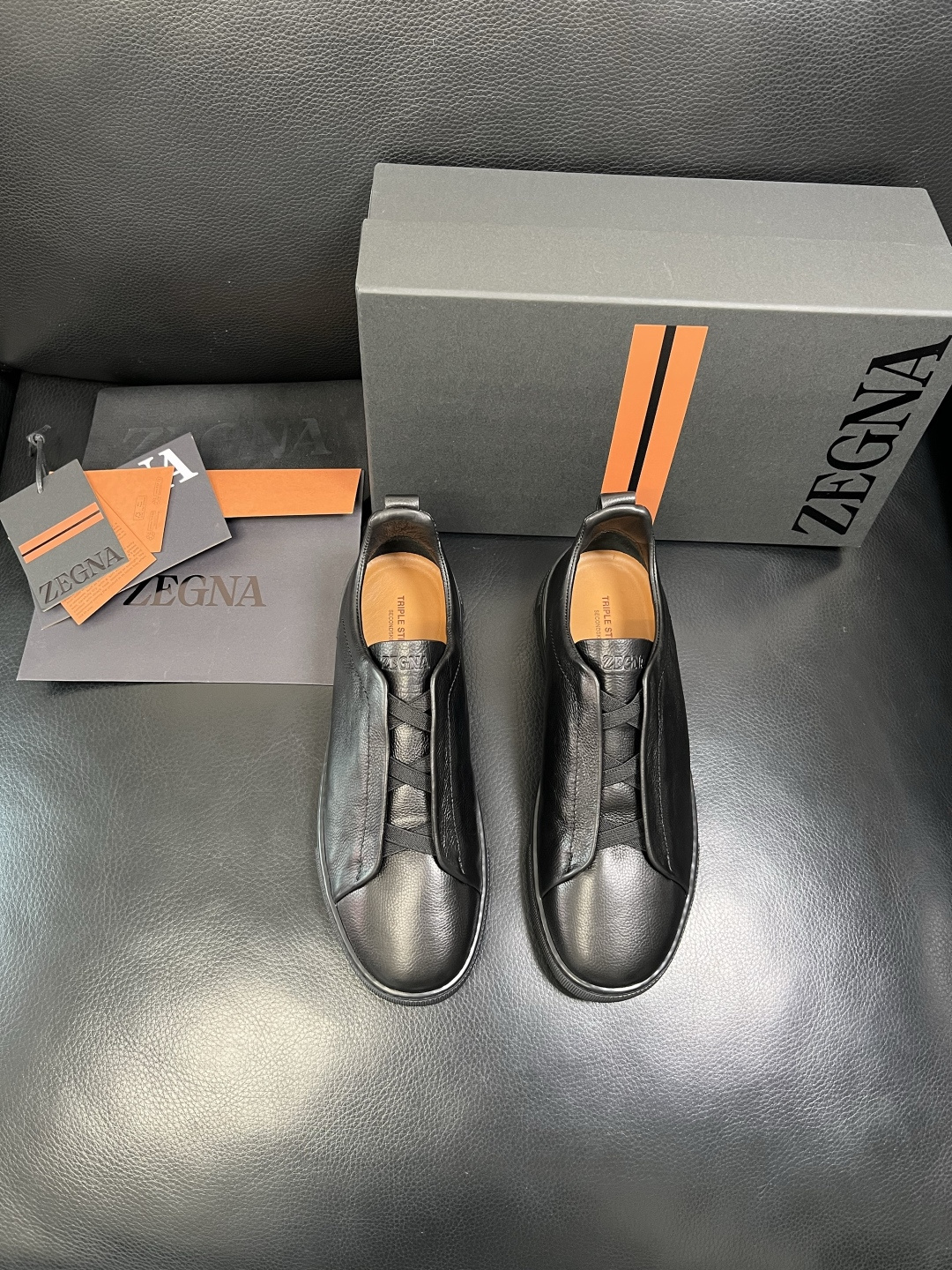 Zegna 高品质 顶级工艺品 杰尼亚 专柜新款原厂配置，意大利进口牛皮面料，进口牛里垫，透气舒适，鞋底