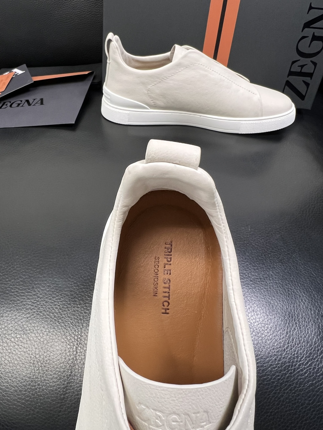 Zegna 高品质 顶级工艺品 杰尼亚 专柜新款原厂配置，意大利进口牛皮面料，进口牛里垫，透气舒适，鞋底