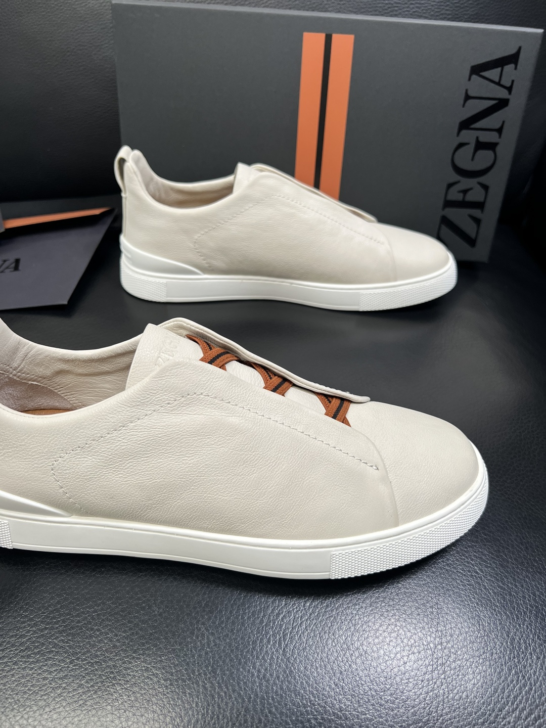 Zegna 高品质 顶级工艺品 杰尼亚 专柜新款原厂配置，意大利进口牛皮面料，进口牛里垫，透气舒适，鞋底