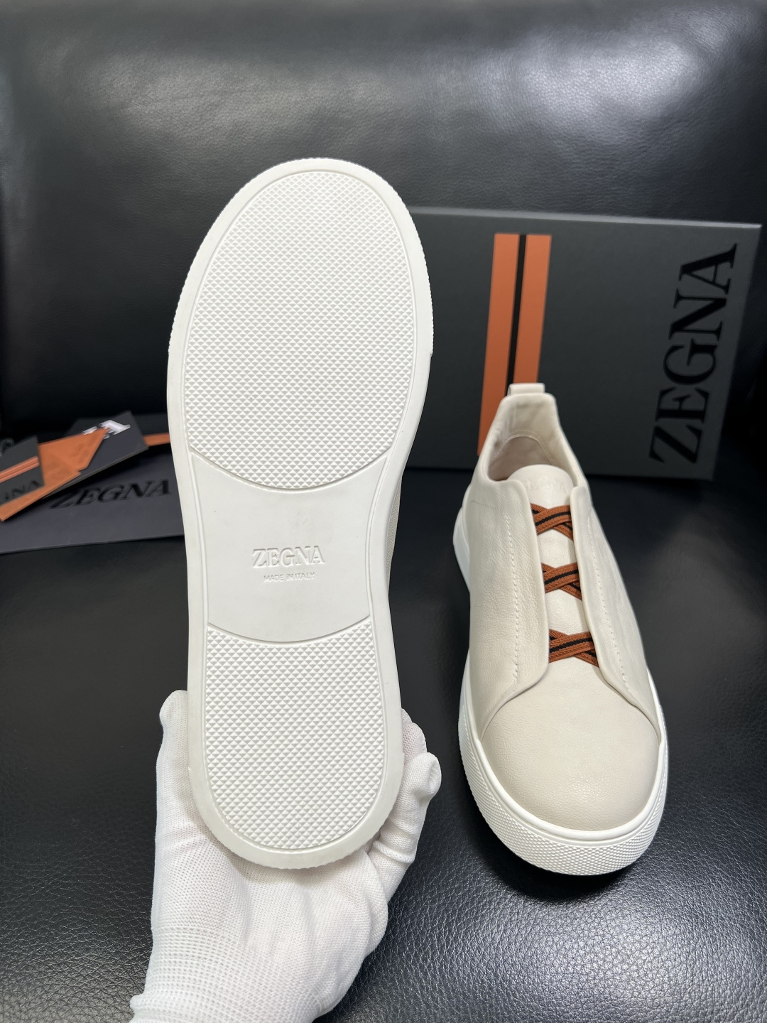 Zegna 高品质 顶级工艺品 杰尼亚 专柜新款原厂配置，意大利进口牛皮面料，进口牛里垫，透气舒适，鞋底