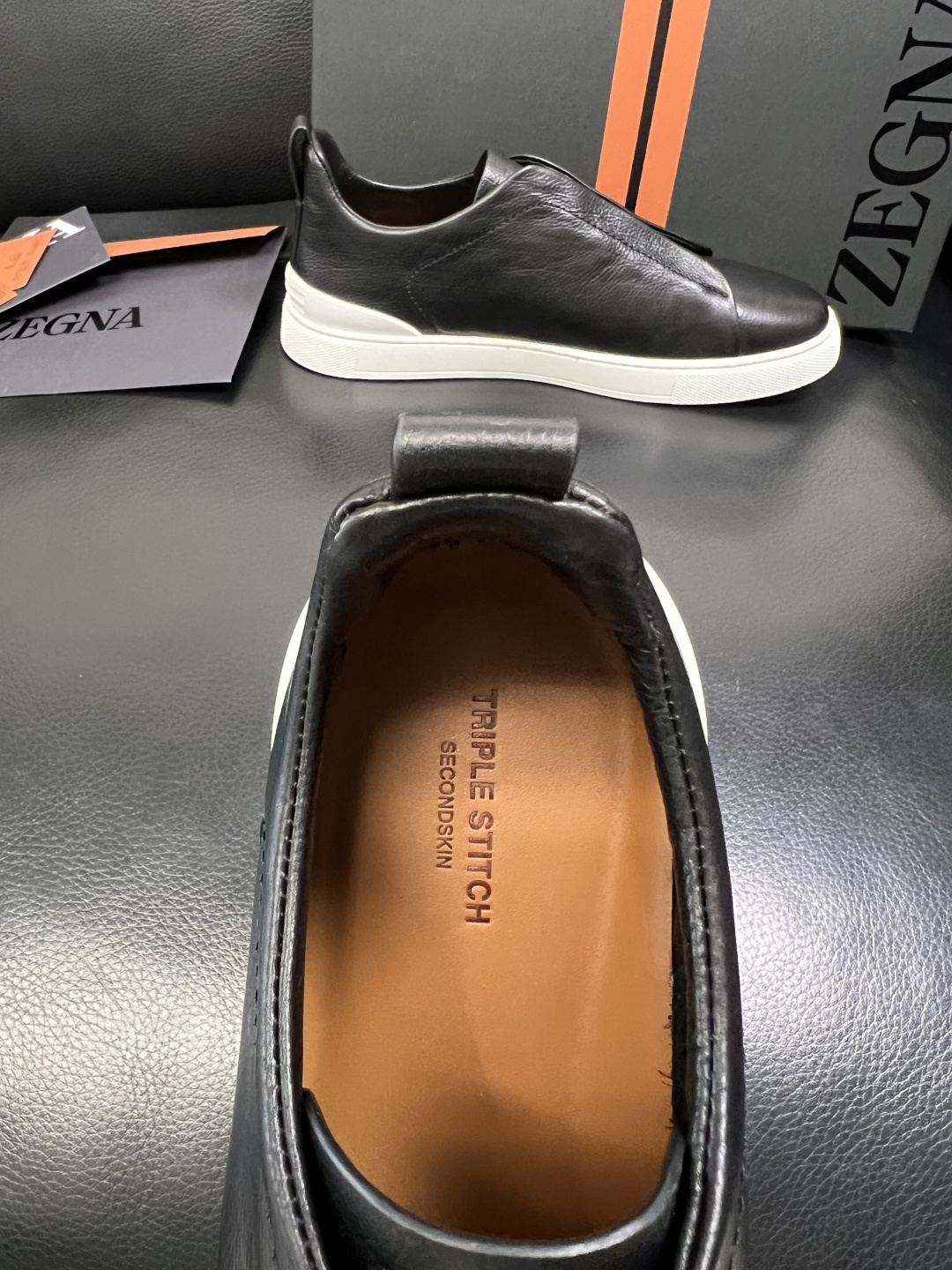 Zegna 高品质 顶级工艺品 杰尼亚 专柜新款原厂配置，意大利进口牛皮面料，进口牛里垫，透气舒适，鞋底