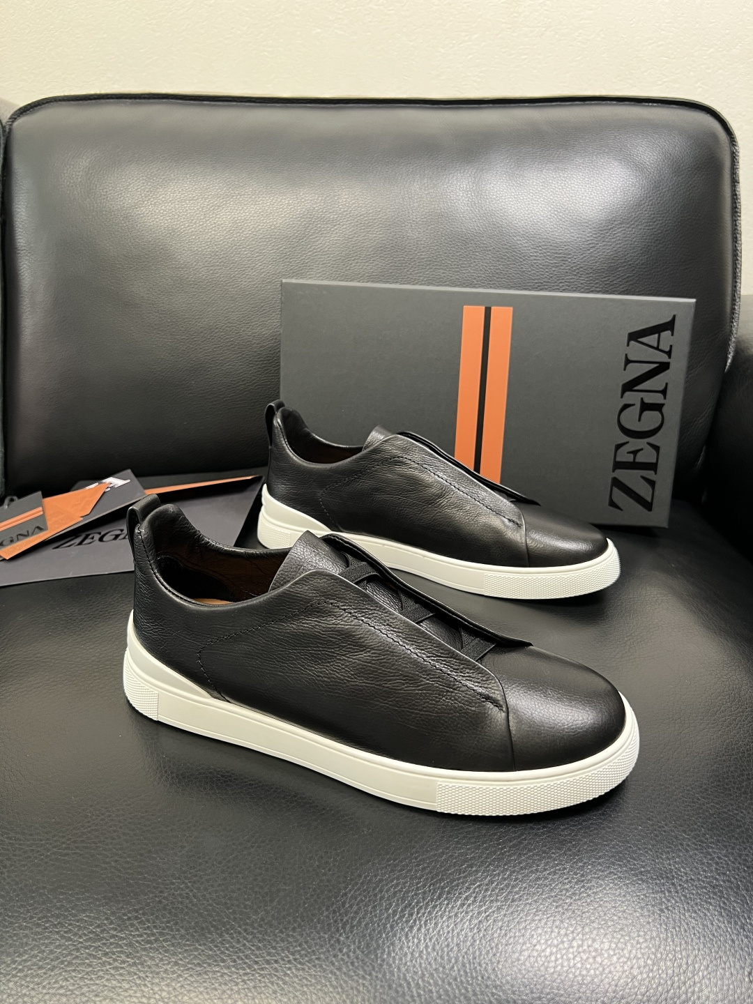 Zegna 高品质 顶级工艺品 杰尼亚 专柜新款原厂配置，意大利进口牛皮面料，进口牛里垫，透气舒适，鞋底