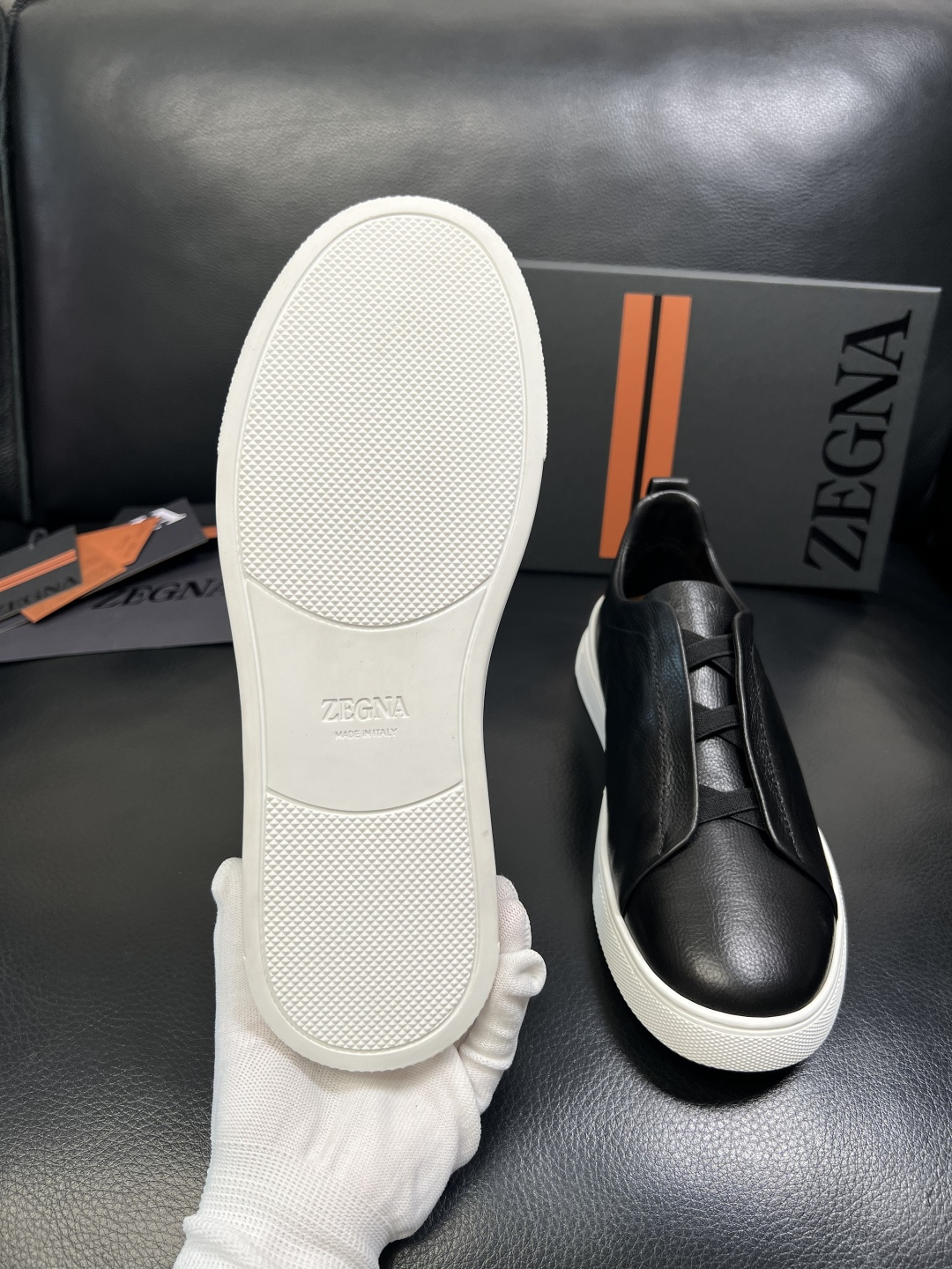 Zegna 高品质 顶级工艺品 杰尼亚 专柜新款原厂配置，意大利进口牛皮面料，进口牛里垫，透气舒适，鞋底