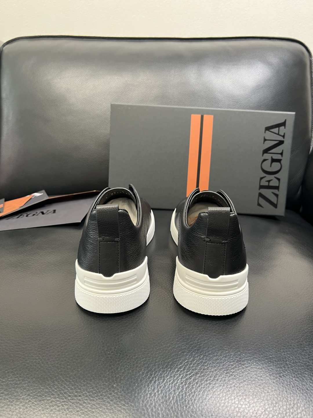 Zegna 高品质 顶级工艺品 杰尼亚 专柜新款原厂配置，意大利进口牛皮面料，进口牛里垫，透气舒适，鞋底