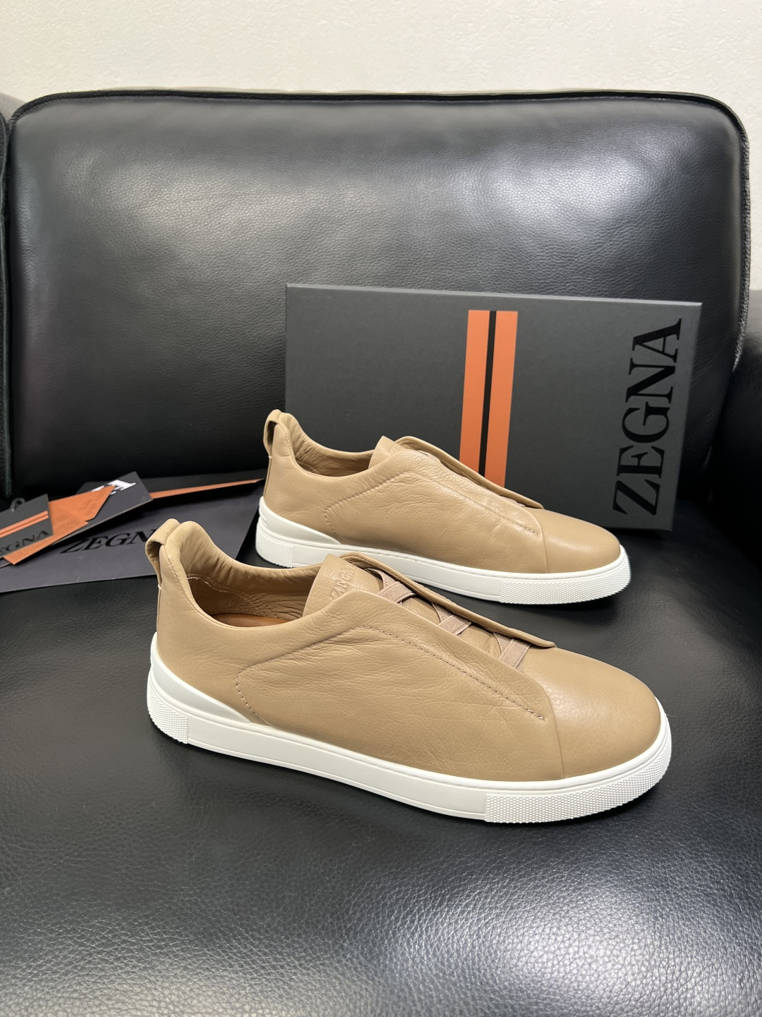 Zegna 高品质 顶级工艺品 杰尼亚 专柜新款原厂配置，意大利进口牛皮面料，进口牛里垫，透气舒适，鞋底