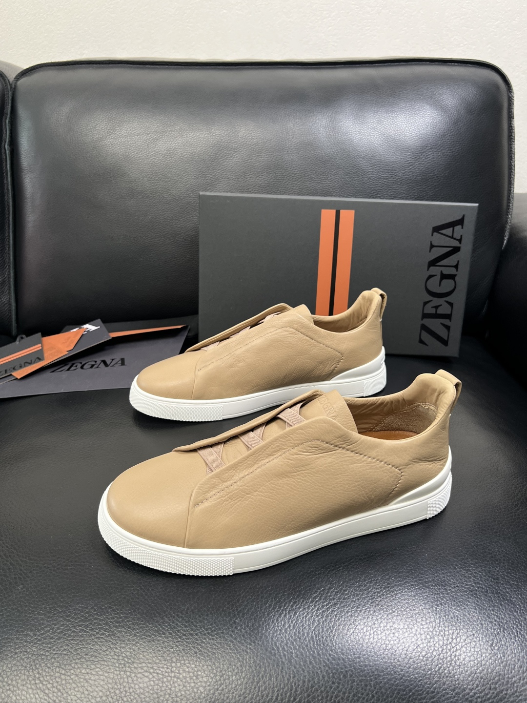 Zegna 高品质 顶级工艺品 杰尼亚 专柜新款原厂配置，意大利进口牛皮面料，进口牛里垫，透气舒适，鞋底