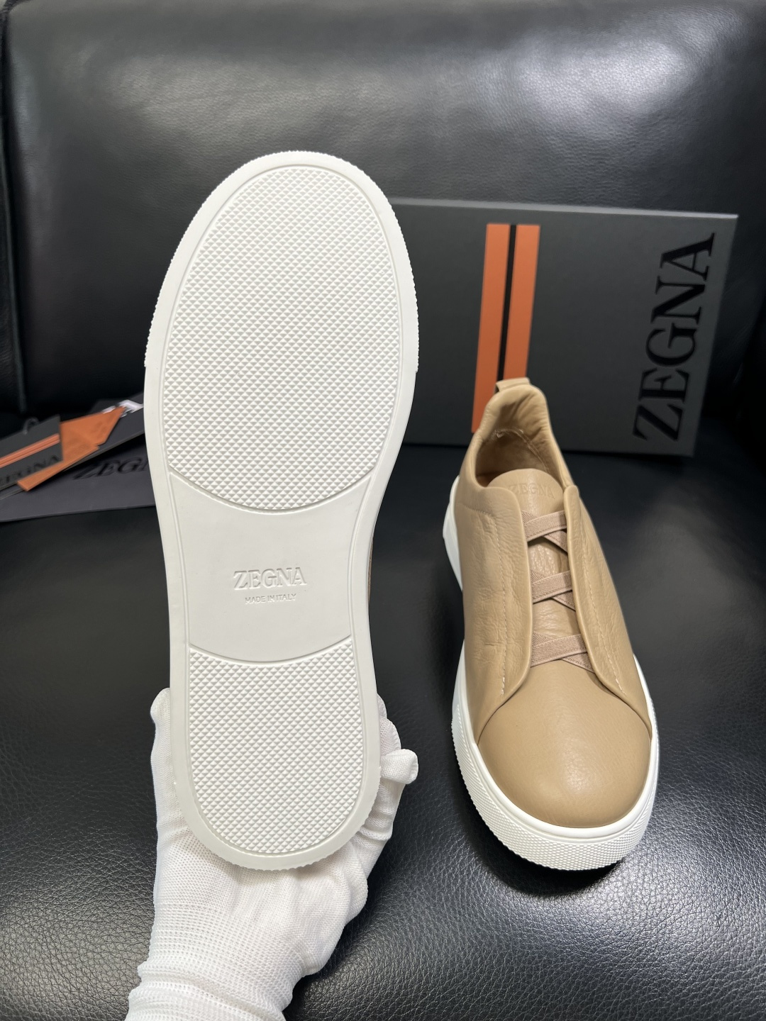 Zegna 高品质 顶级工艺品 杰尼亚 专柜新款原厂配置，意大利进口牛皮面料，进口牛里垫，透气舒适，鞋底