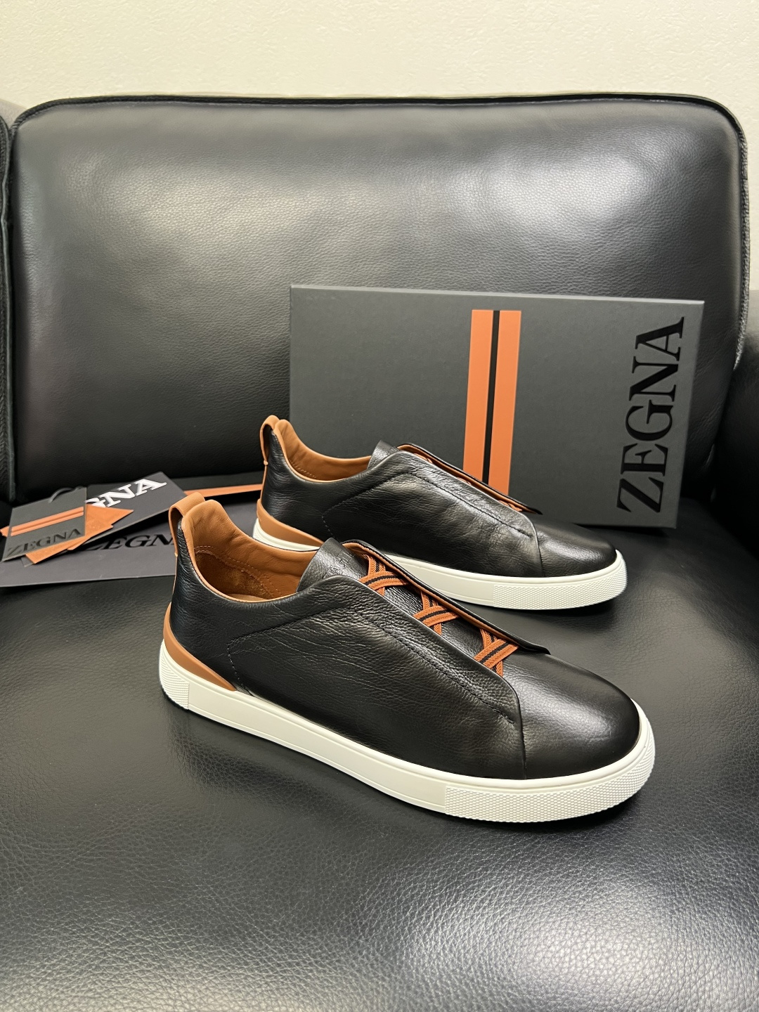 Zegna 高品质 顶级工艺品 杰尼亚 专柜新款原厂配置，意大利进口牛皮面料，进口牛里垫，透气舒适，鞋底