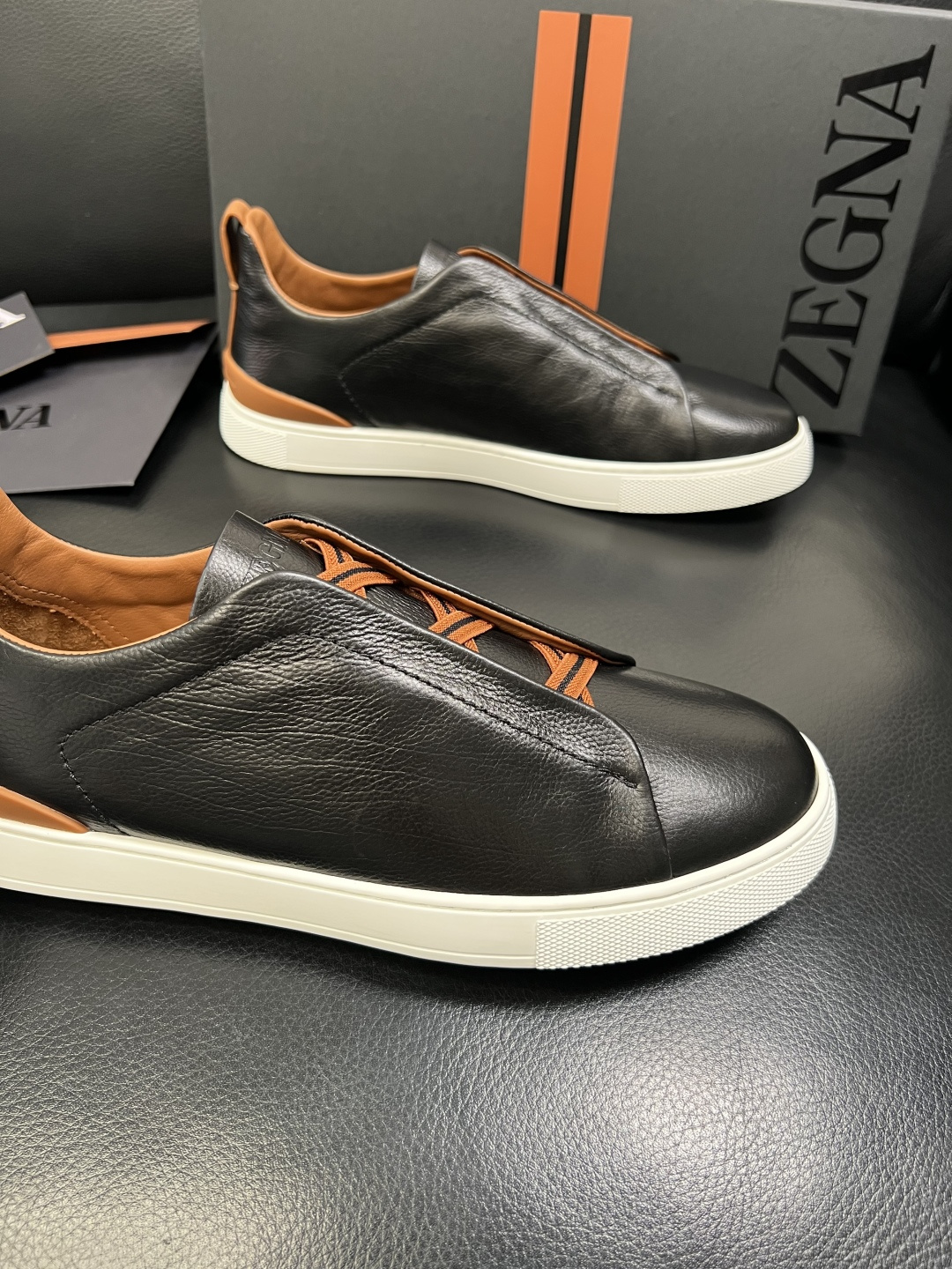 Zegna 高品质 顶级工艺品 杰尼亚 专柜新款原厂配置，意大利进口牛皮面料，进口牛里垫，透气舒适，鞋底