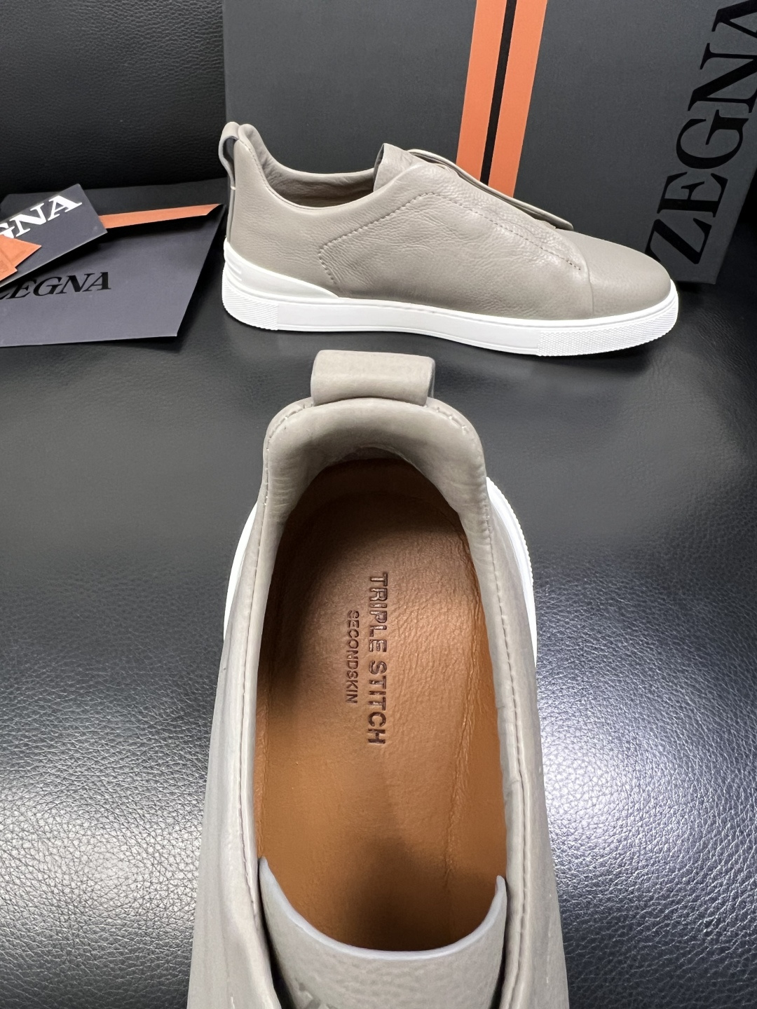 Zegna 高品质 顶级工艺品 杰尼亚 专柜新款原厂配置，意大利进口牛皮面料，进口牛里垫，透气舒适，鞋底