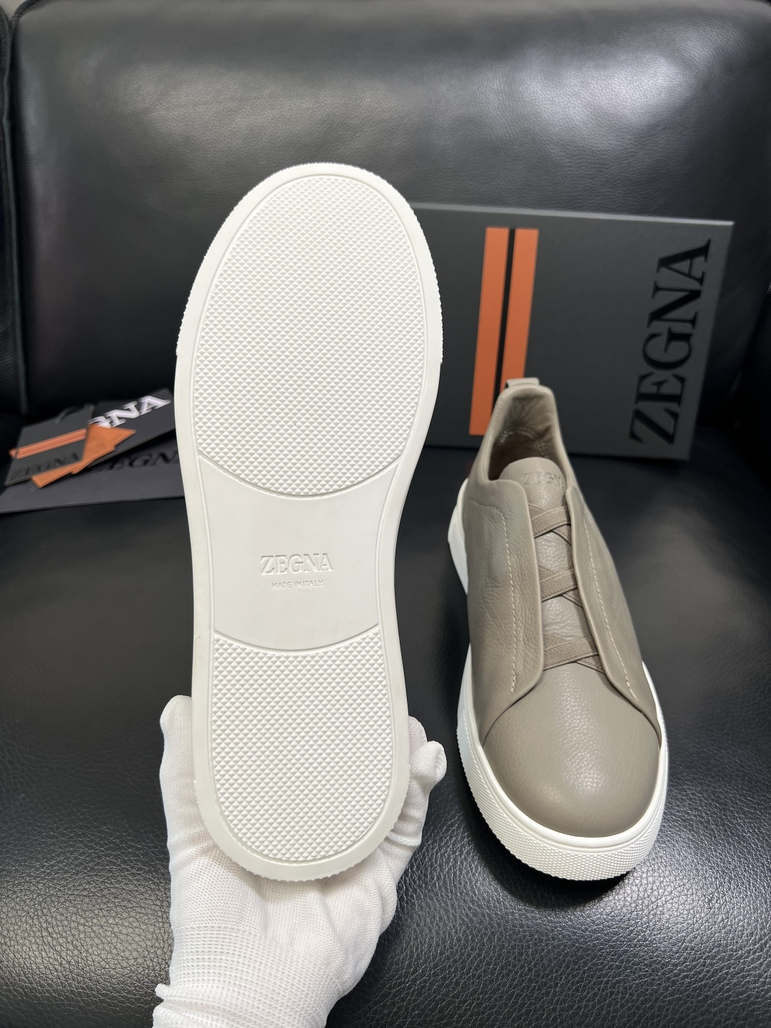 Zegna 高品质 顶级工艺品 杰尼亚 专柜新款原厂配置，意大利进口牛皮面料，进口牛里垫，透气舒适，鞋底