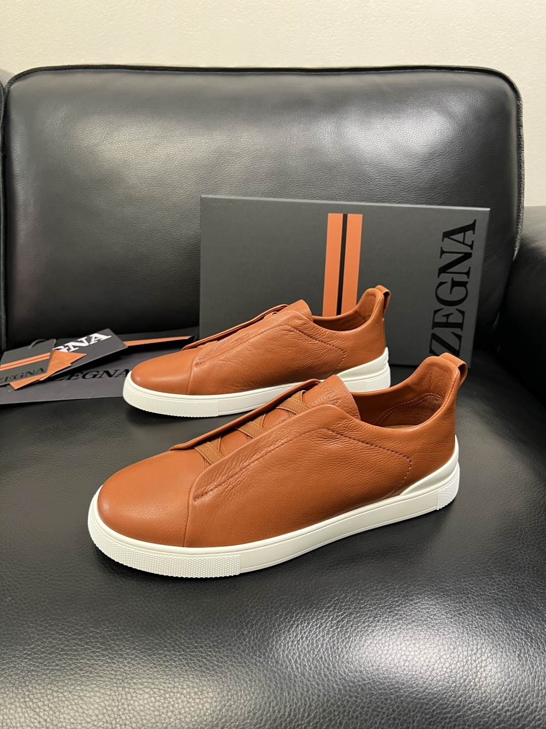 Zegna 高品质 顶级工艺品 杰尼亚 专柜新款原厂配置，意大利进口牛皮面料，进口牛里垫，透气舒适，鞋底