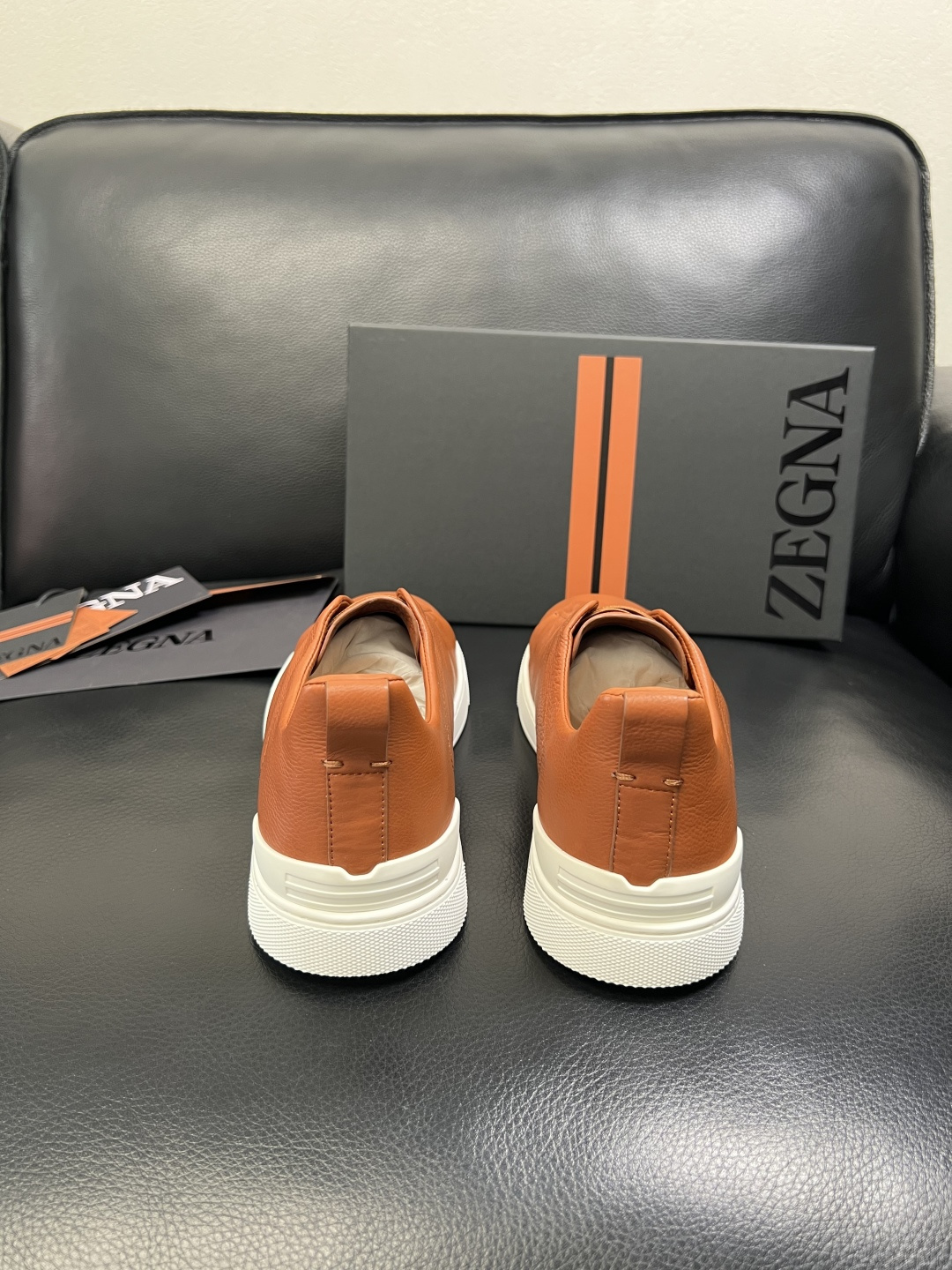 Zegna 高品质 顶级工艺品 杰尼亚 专柜新款原厂配置，意大利进口牛皮面料，进口牛里垫，透气舒适，鞋底