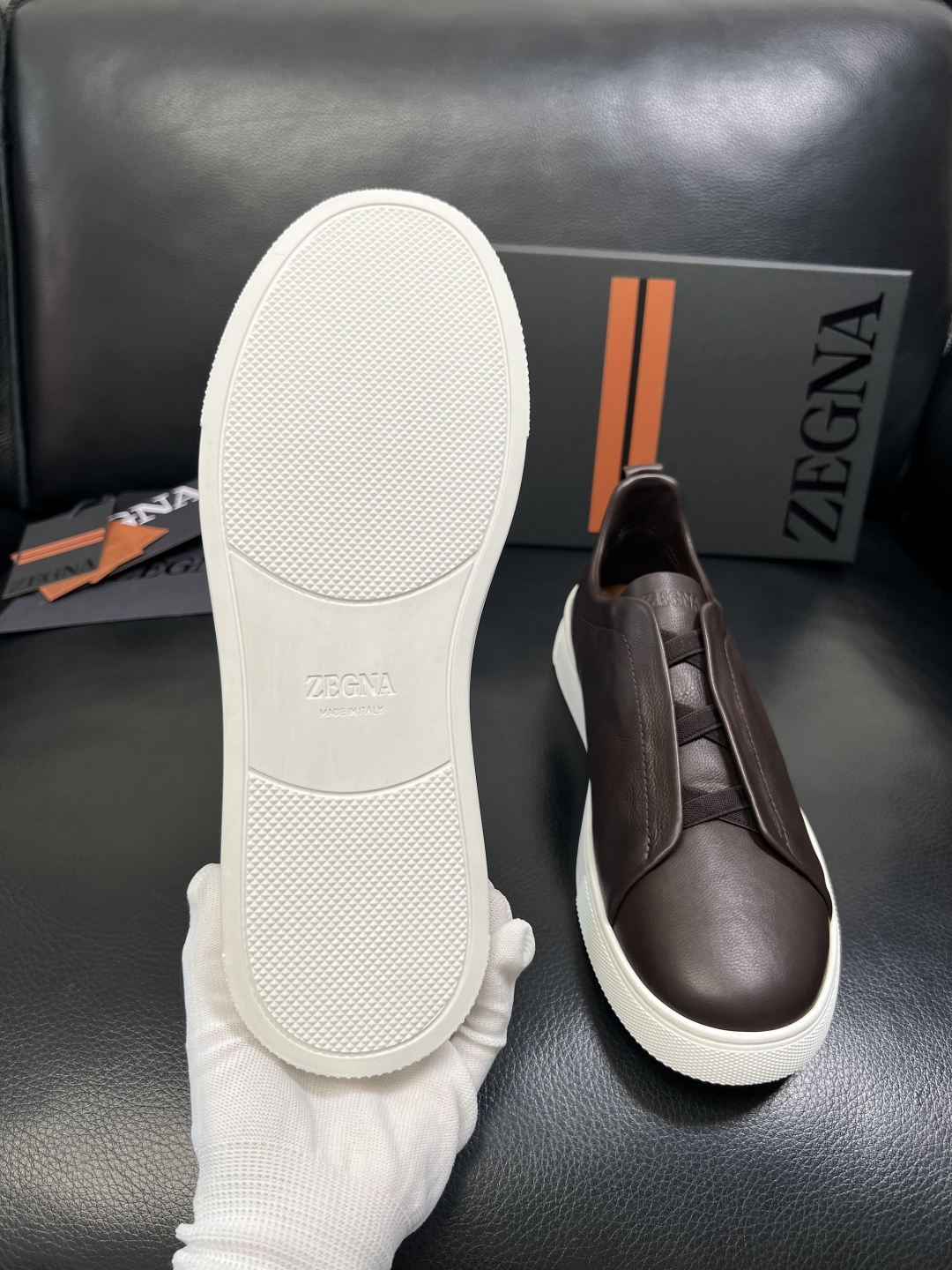 Zegna 高品质 顶级工艺品 杰尼亚 专柜新款原厂配置，意大利进口牛皮面料，进口牛里垫，透气舒适，鞋底