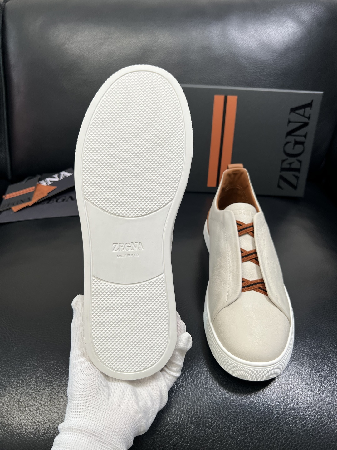 Zegna 高品质 顶级工艺品 杰尼亚 专柜新款原厂配置，意大利进口牛皮面料，进口牛里垫，透气舒适，鞋底