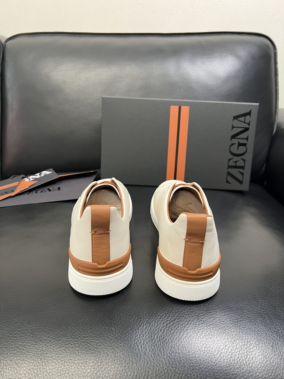 Zegna 高品质 顶级工艺品 杰尼亚 专柜新款原厂配置，意大利进口牛皮面料，进口牛里垫，透气舒适，鞋底