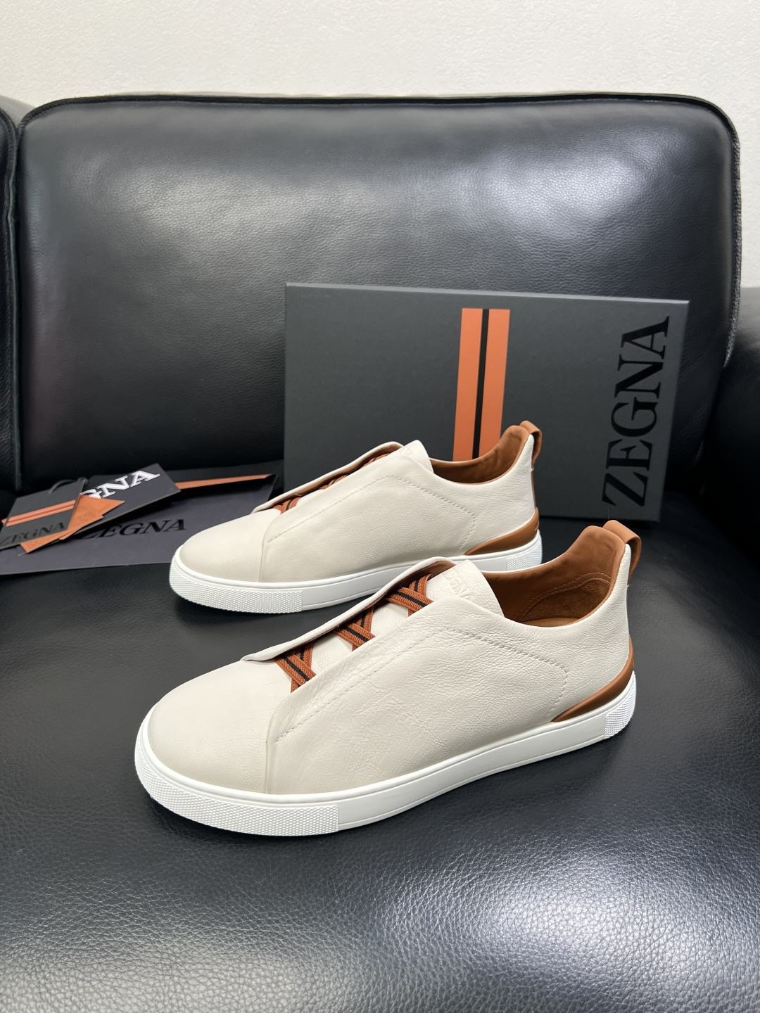 Zegna 高品质 顶级工艺品 杰尼亚 专柜新款原厂配置，意大利进口牛皮面料，进口牛里垫，透气舒适，鞋底