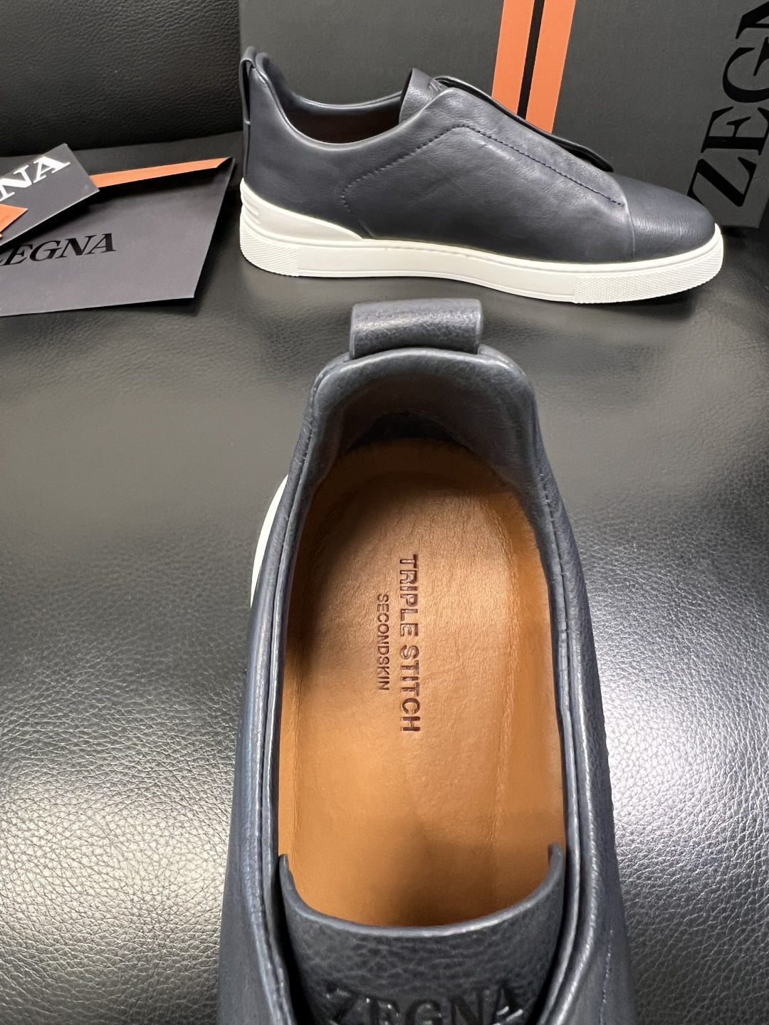 Zegna 高品质 顶级工艺品 杰尼亚 专柜新款原厂配置，意大利进口牛皮面料，进口牛里垫，透气舒适，鞋底