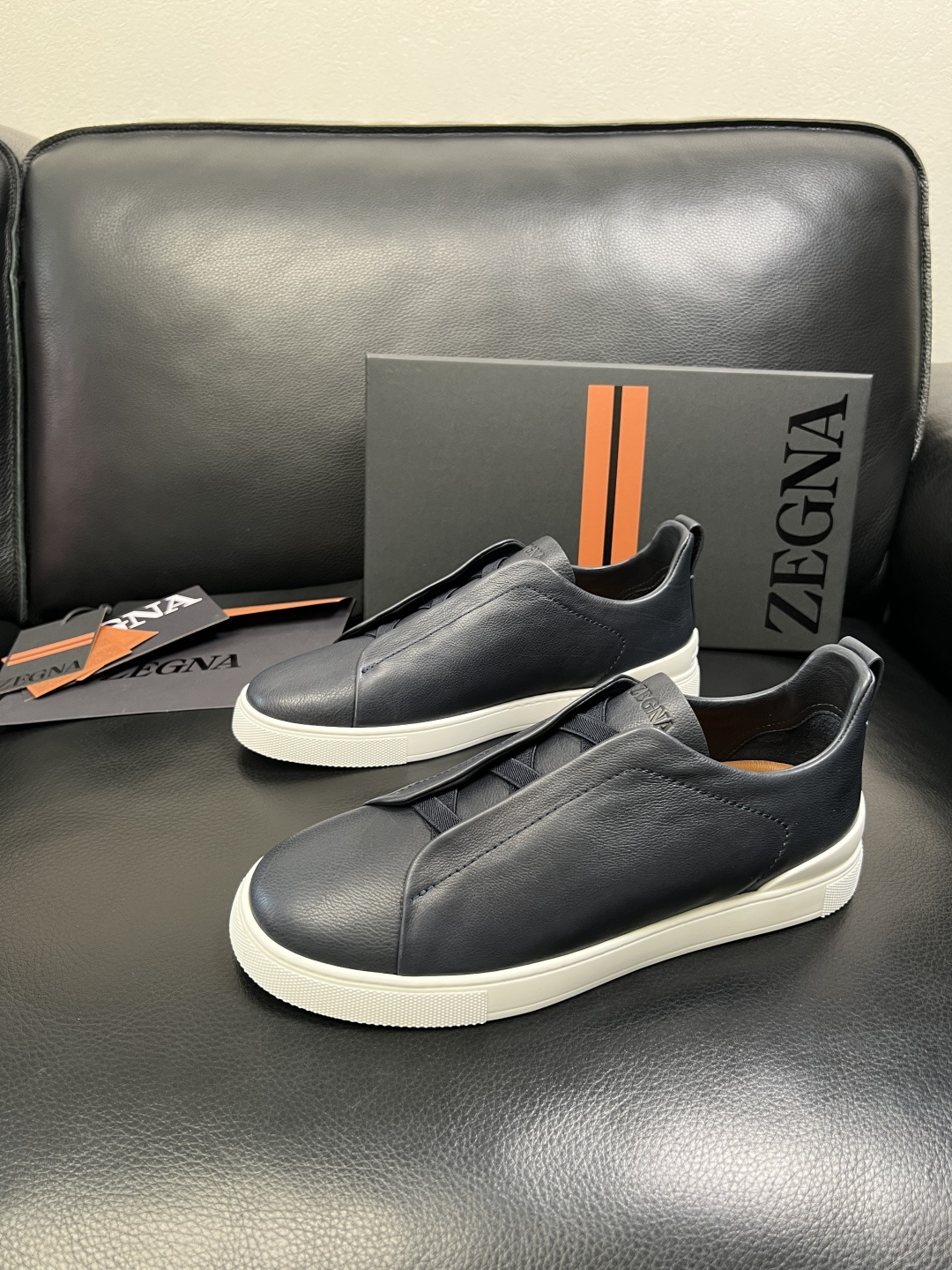 Zegna 高品质 顶级工艺品 杰尼亚 专柜新款原厂配置，意大利进口牛皮面料，进口牛里垫，透气舒适，鞋底