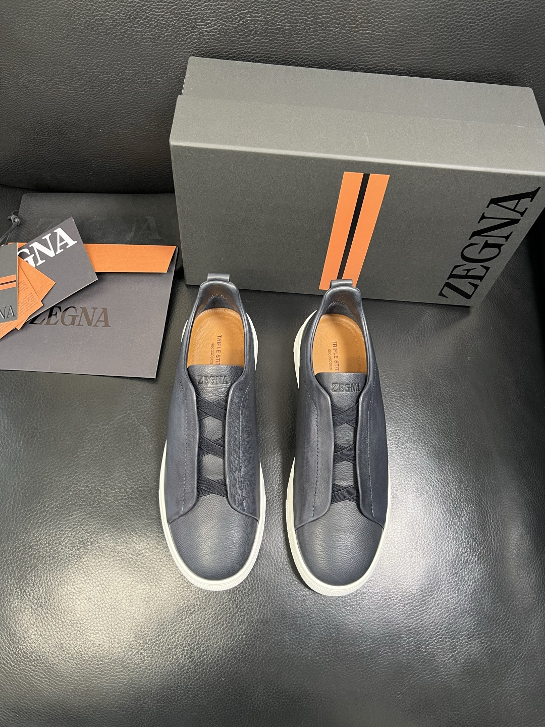 Zegna 高品质 顶级工艺品 杰尼亚 专柜新款原厂配置，意大利进口牛皮面料，进口牛里垫，透气舒适，鞋底