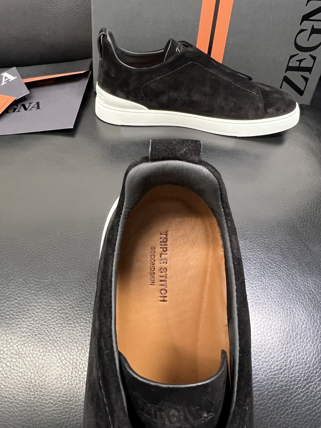 Zegna 高品质 顶级工艺品 杰尼亚 专柜新款原厂配置，意大利进口牛皮面料，进口牛里垫，透气舒适，鞋底