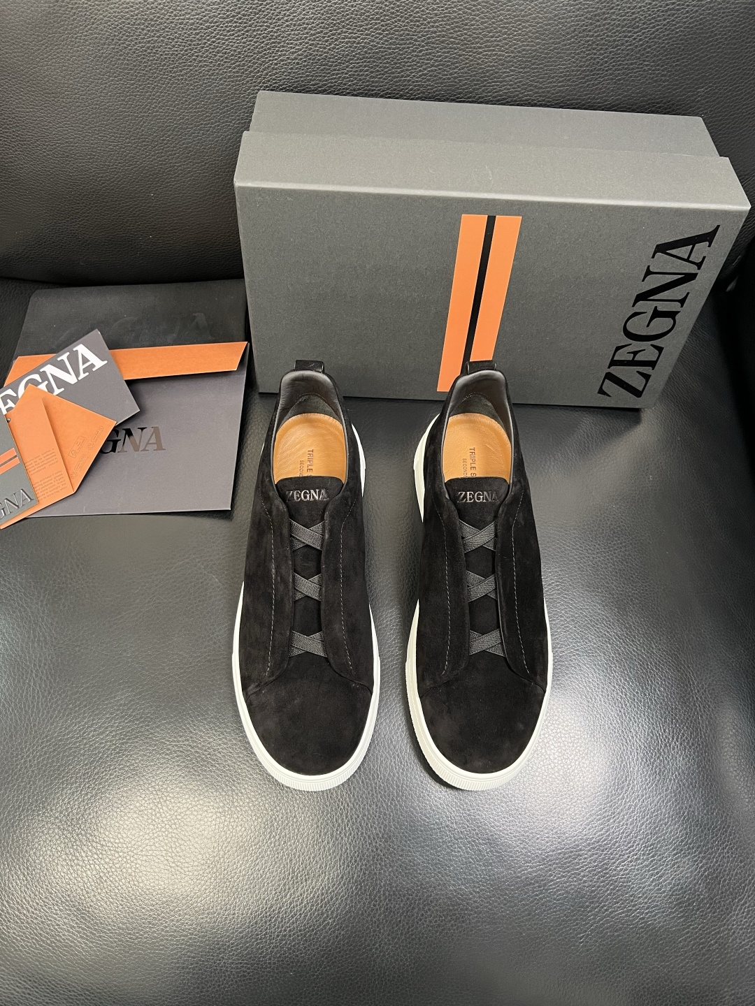 Zegna 高品质 顶级工艺品 杰尼亚 专柜新款原厂配置，意大利进口牛皮面料，进口牛里垫，透气舒适，鞋底