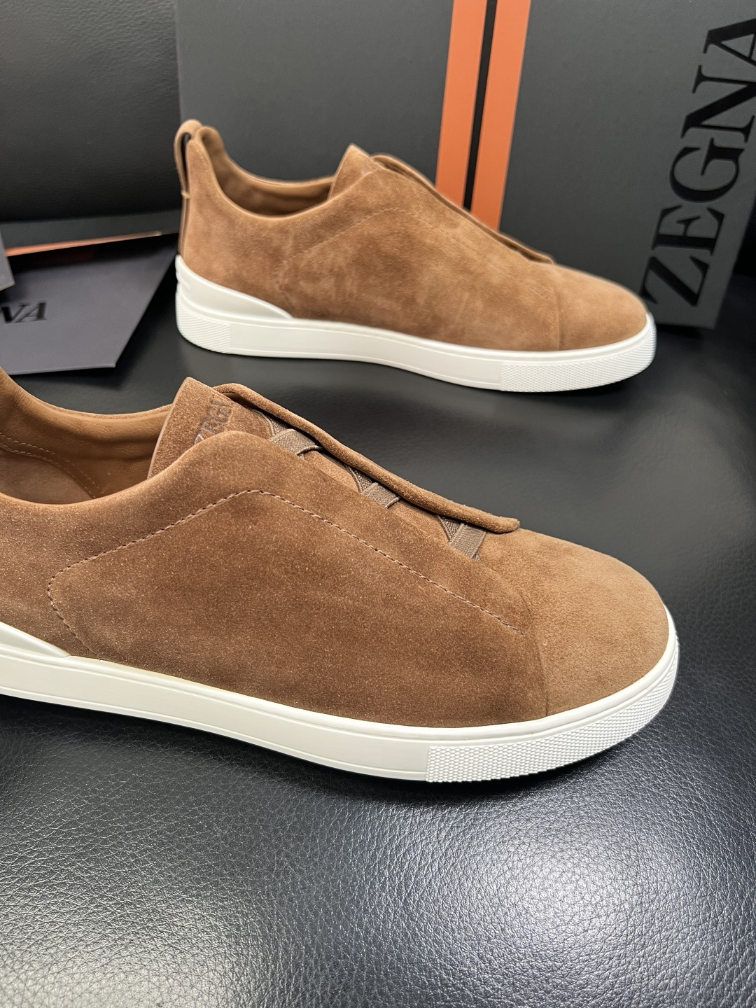 Zegna 高品质 顶级工艺品 杰尼亚 专柜新款原厂配置，意大利进口牛皮面料，进口牛里垫，透气舒适，鞋底