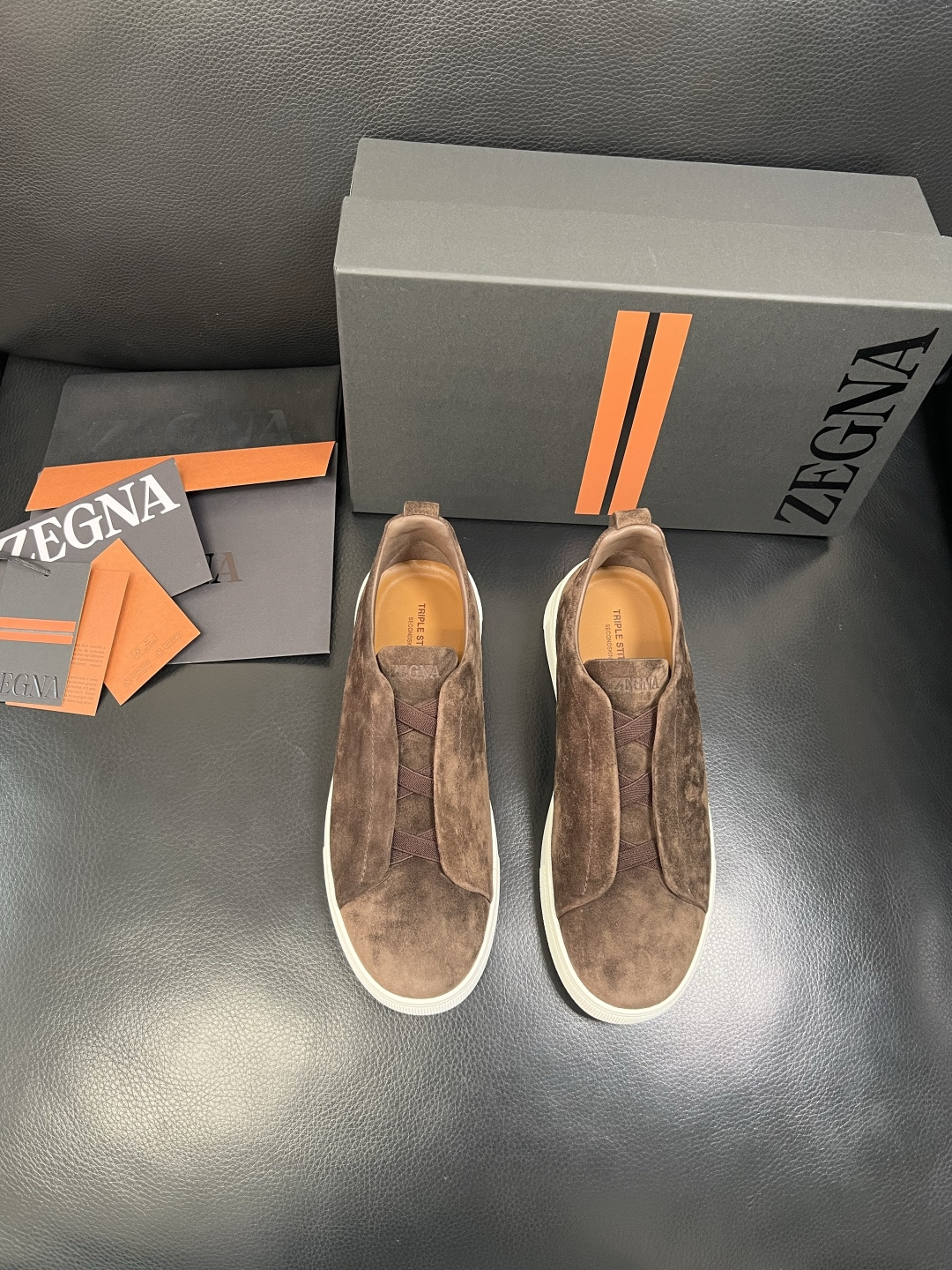 Zegna 高品质 顶级工艺品 杰尼亚 专柜新款原厂配置，意大利进口牛皮面料，进口牛里垫，透气舒适，鞋底