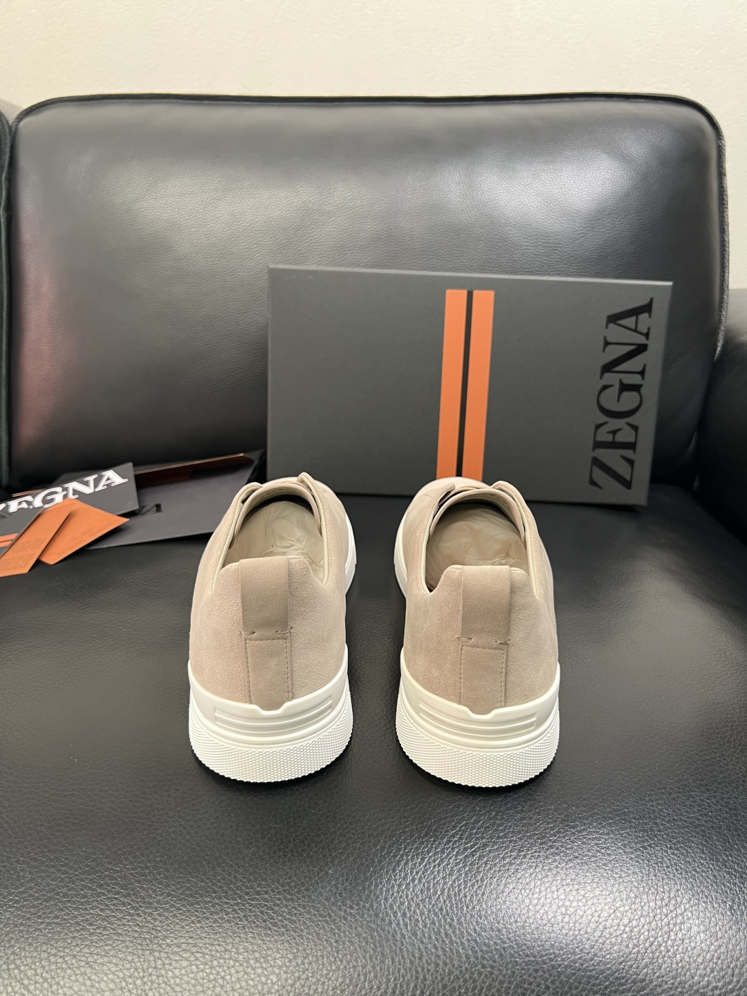 Zegna 高品质 顶级工艺品 杰尼亚 专柜新款原厂配置，意大利进口牛皮面料，进口牛里垫，透气舒适，鞋底