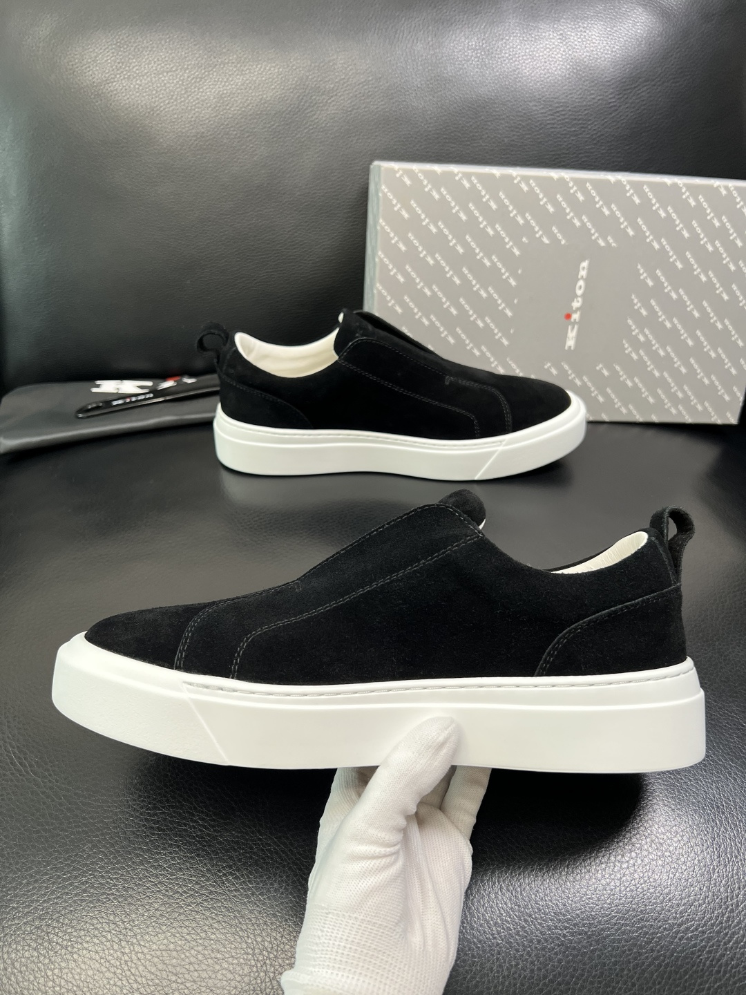 kiton 高品质 顶级工艺品 专柜新品同步，鞋面意大利进口牛皮面料，进口水染牛皮内里垫，鞋底：原厂特供