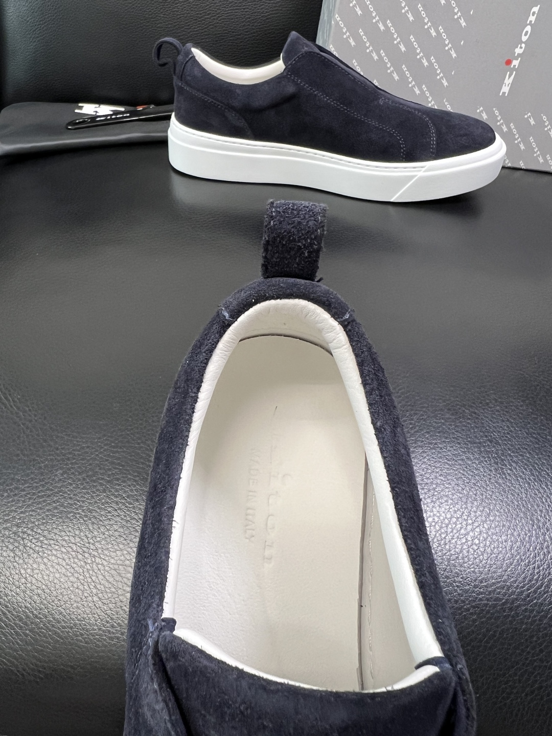 kiton 高品质 顶级工艺品 专柜新品同步，鞋面意大利进口牛皮面料，进口水染牛皮内里垫，鞋底：原厂特供