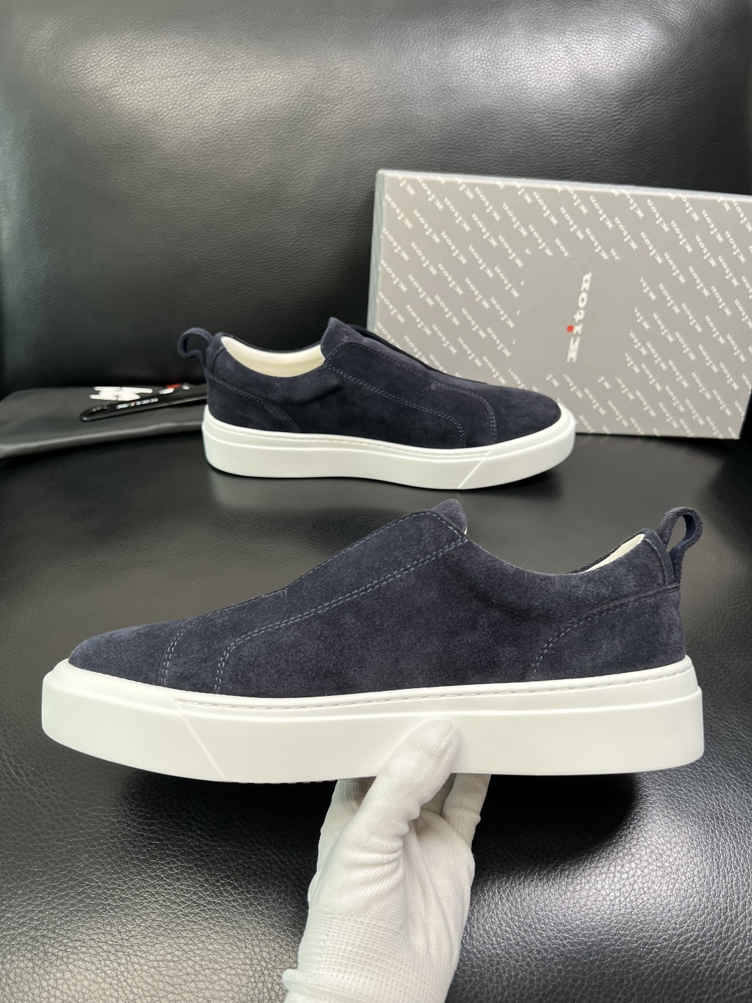 kiton 高品质 顶级工艺品 专柜新品同步，鞋面意大利进口牛皮面料，进口水染牛皮内里垫，鞋底：原厂特供