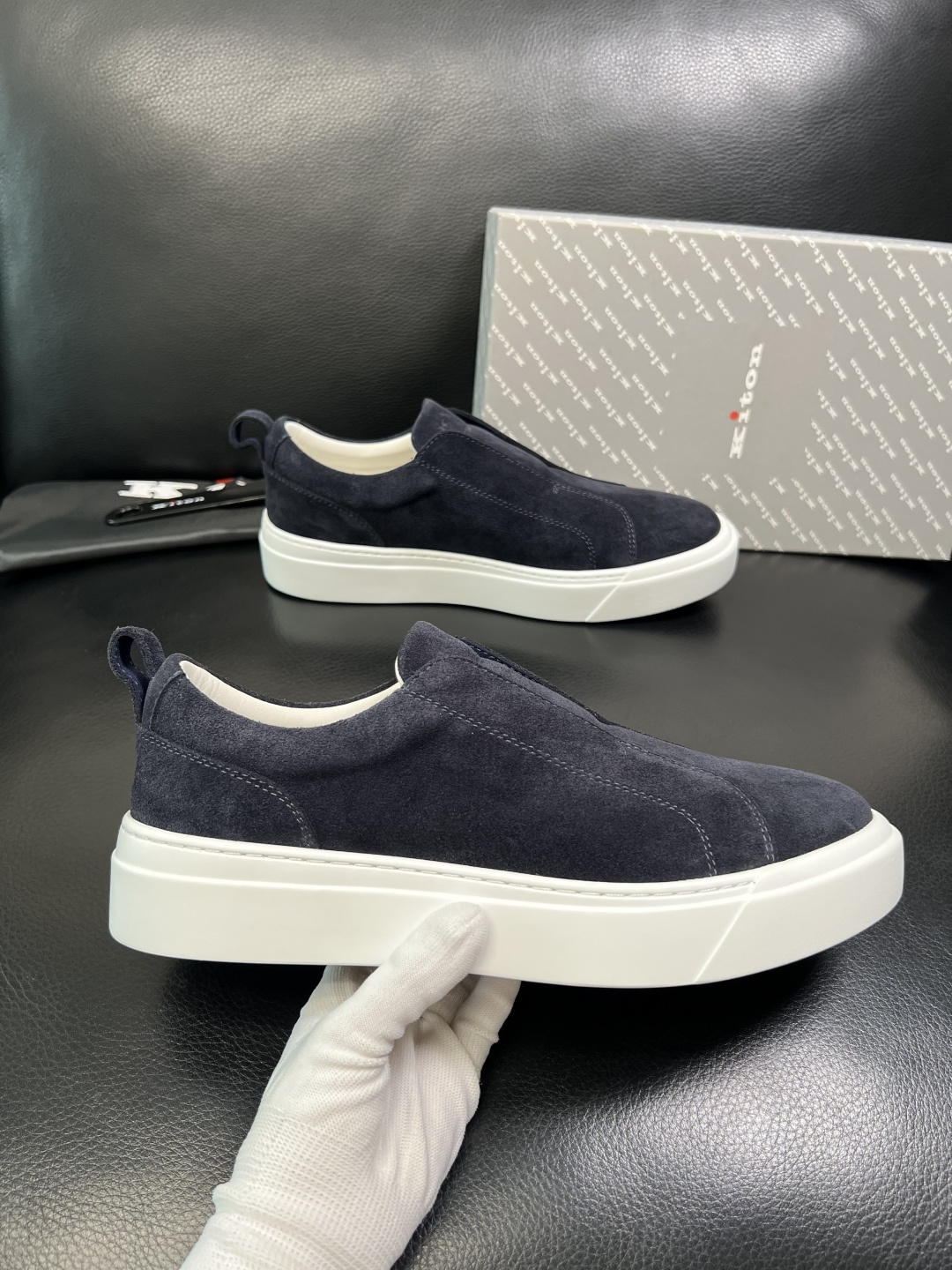 kiton 高品质 顶级工艺品 专柜新品同步，鞋面意大利进口牛皮面料，进口水染牛皮内里垫，鞋底：原厂特供